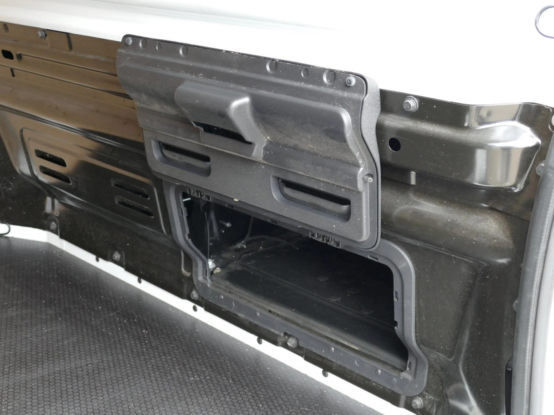 RENAULT TRAFIC - Miniature 19 sur 29 - Cliquer pour voir cette photo