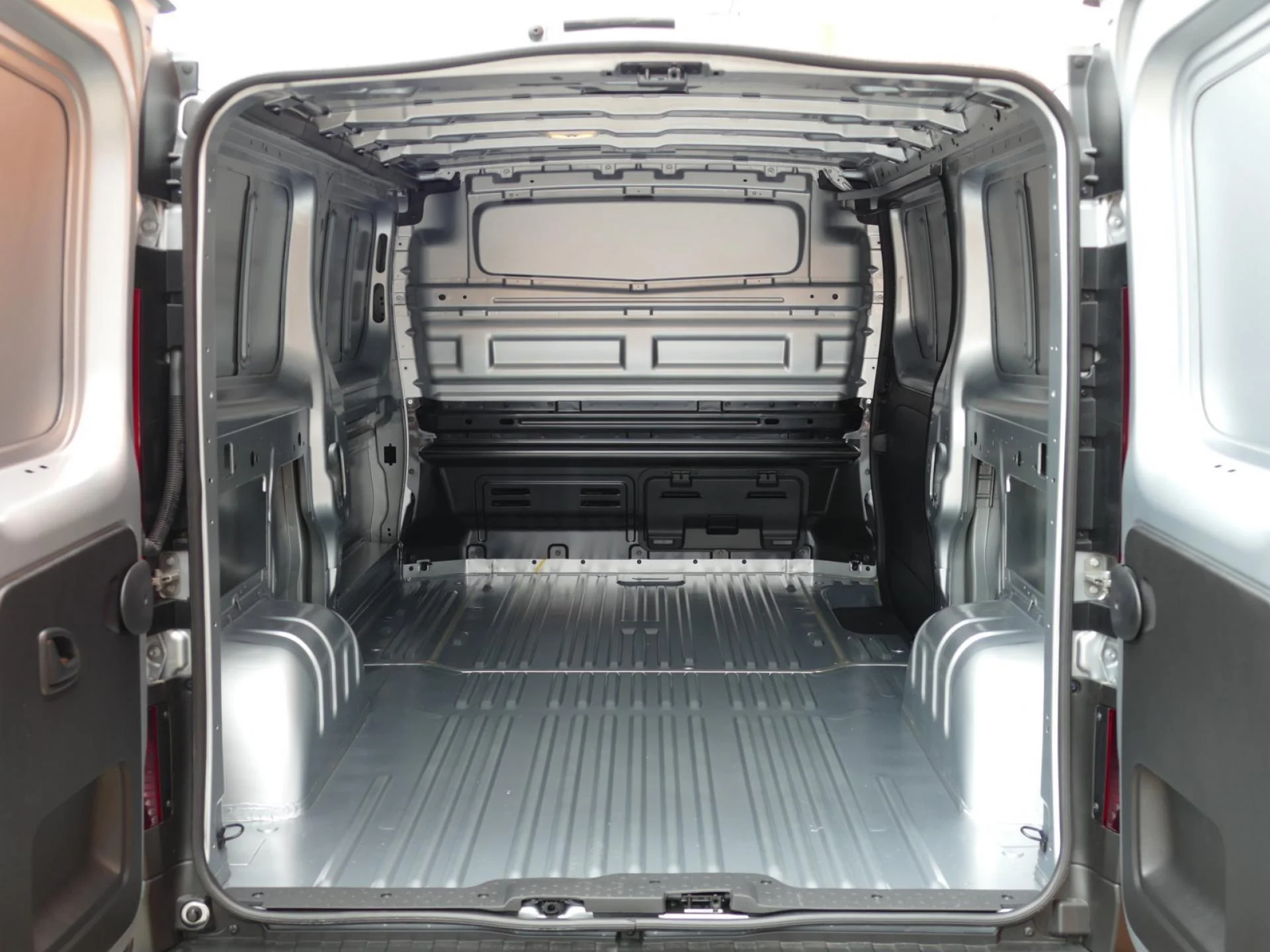 RENAULT TRAFIC - Miniature 8 sur 32 - Cliquer pour voir cette photo