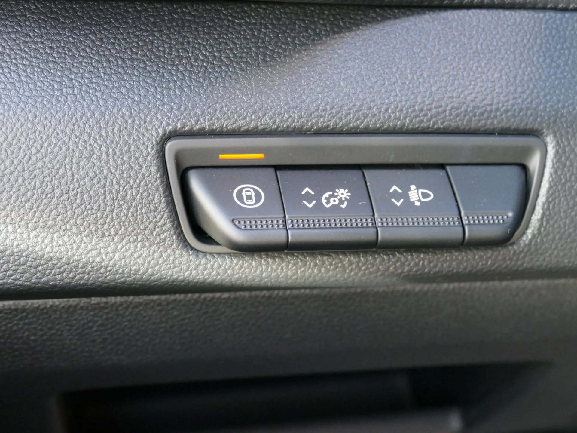 RENAULT TRAFIC - Miniature 10 sur 32 - Cliquer pour voir cette photo