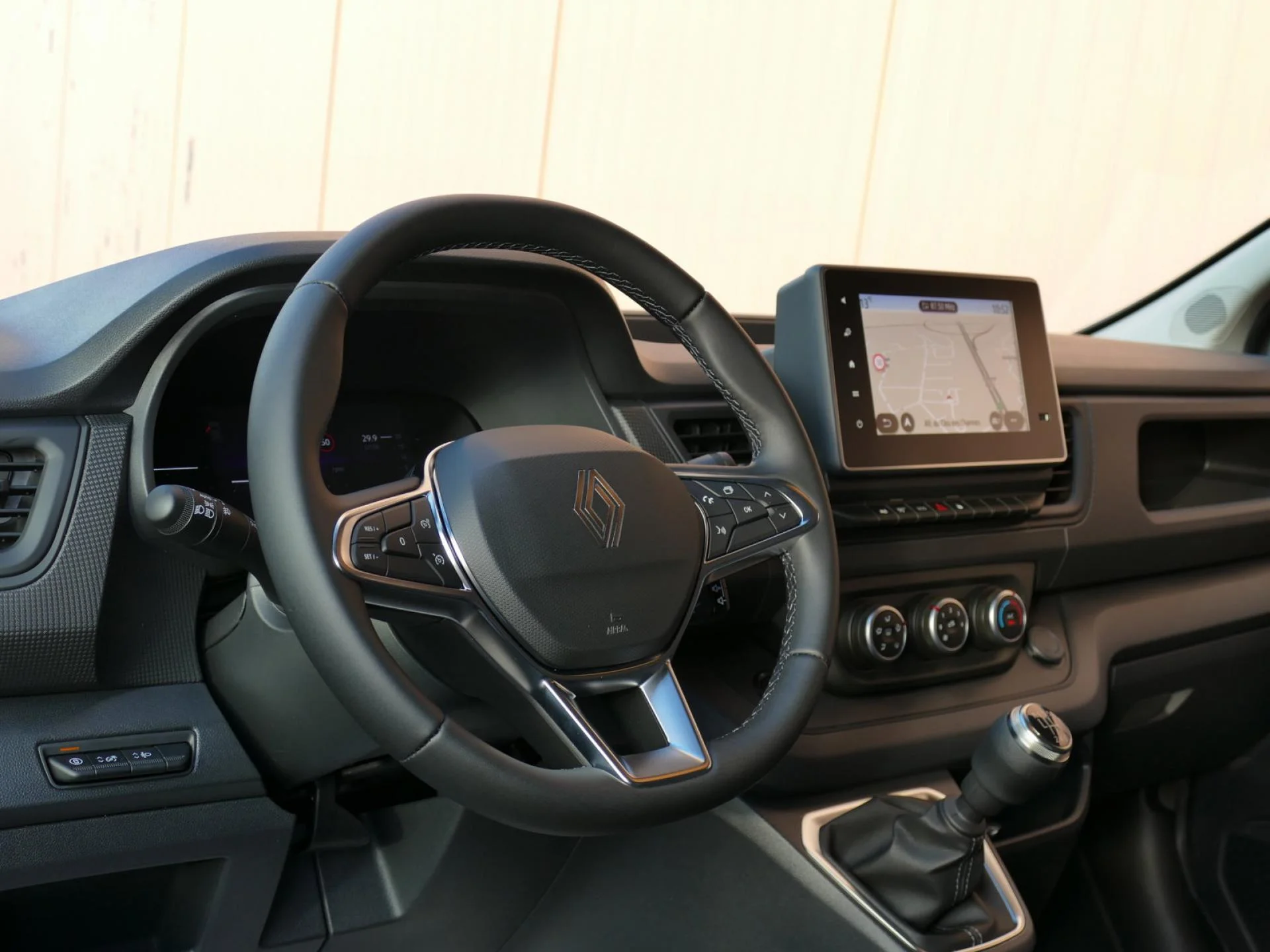 RENAULT TRAFIC - Miniature 18 sur 32 - Cliquer pour voir cette photo