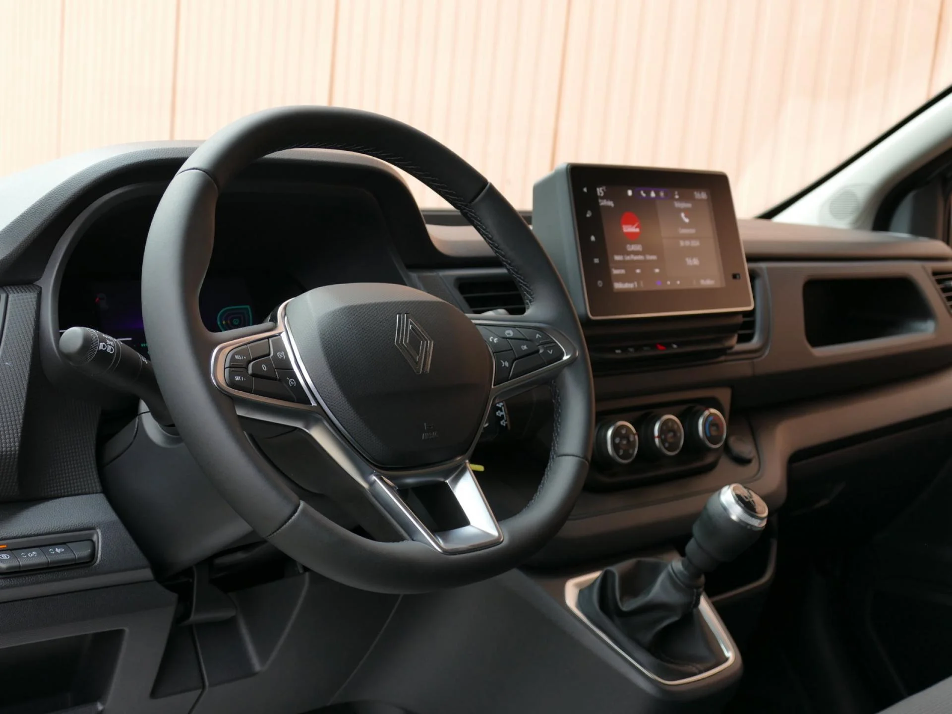 RENAULT TRAFIC - Miniature 14 sur 32 - Cliquer pour voir cette photo