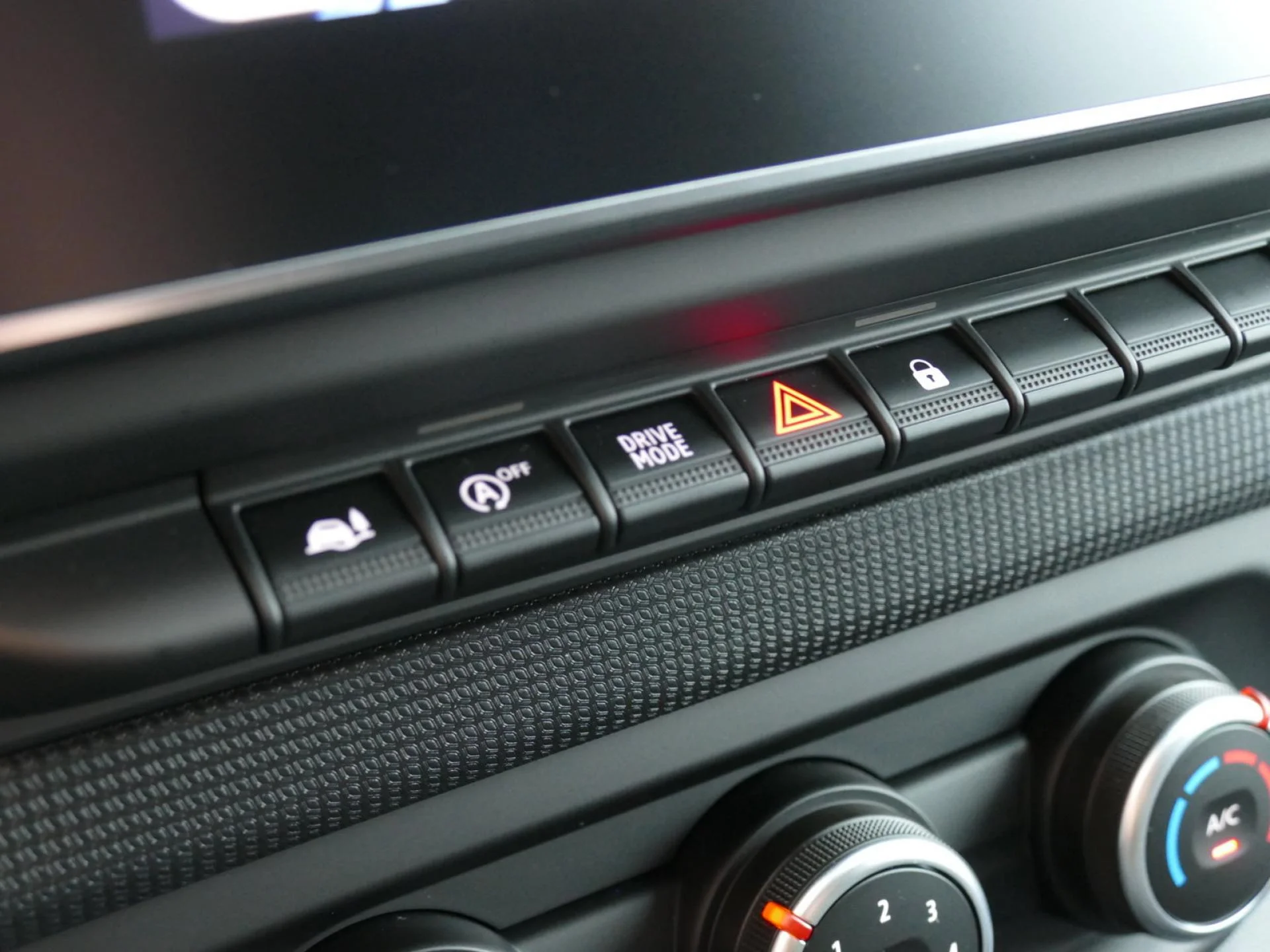 RENAULT TRAFIC - Miniature 15 sur 27 - Cliquer pour voir cette photo