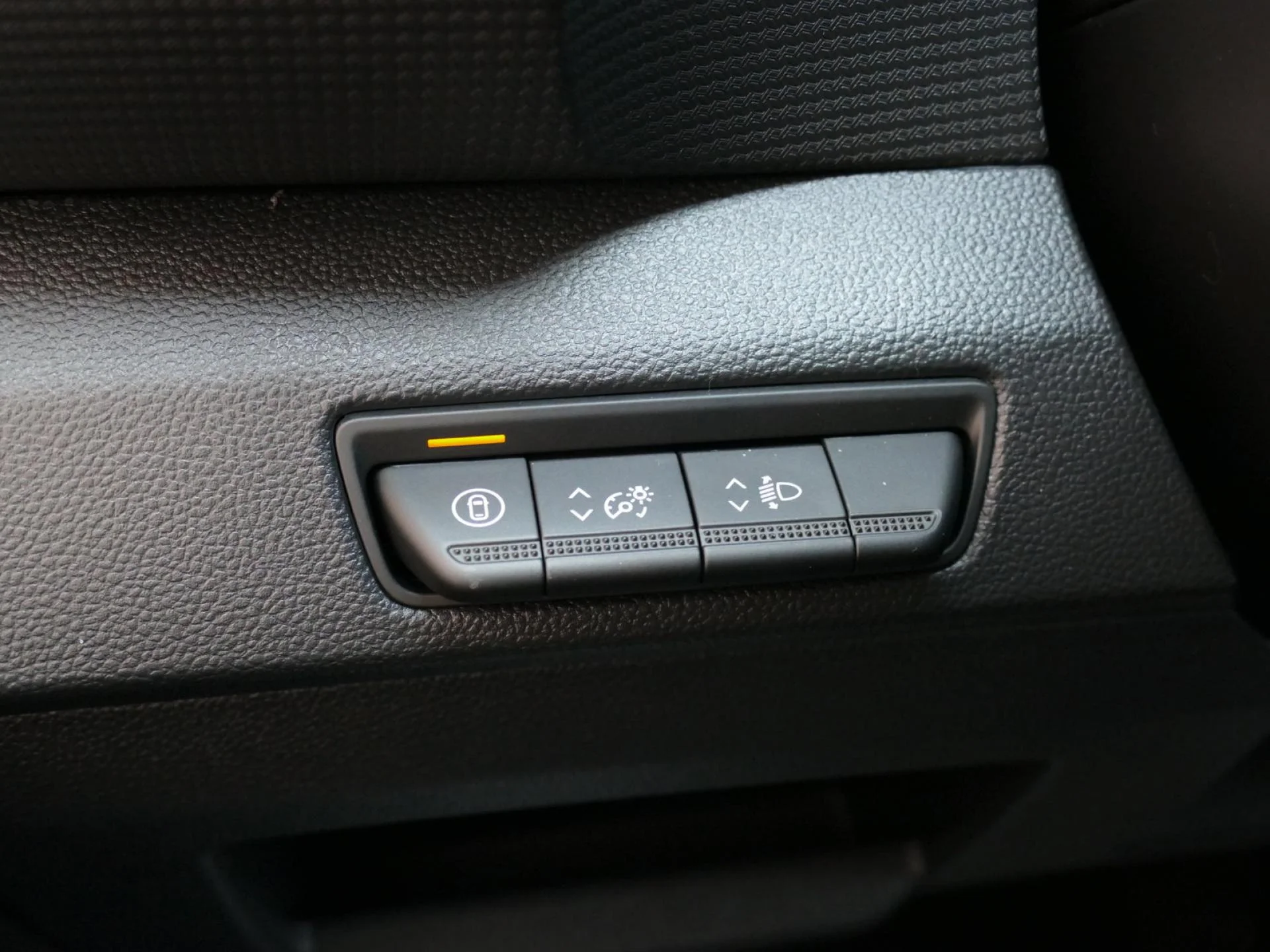 RENAULT TRAFIC - Miniature 16 sur 27 - Cliquer pour voir cette photo