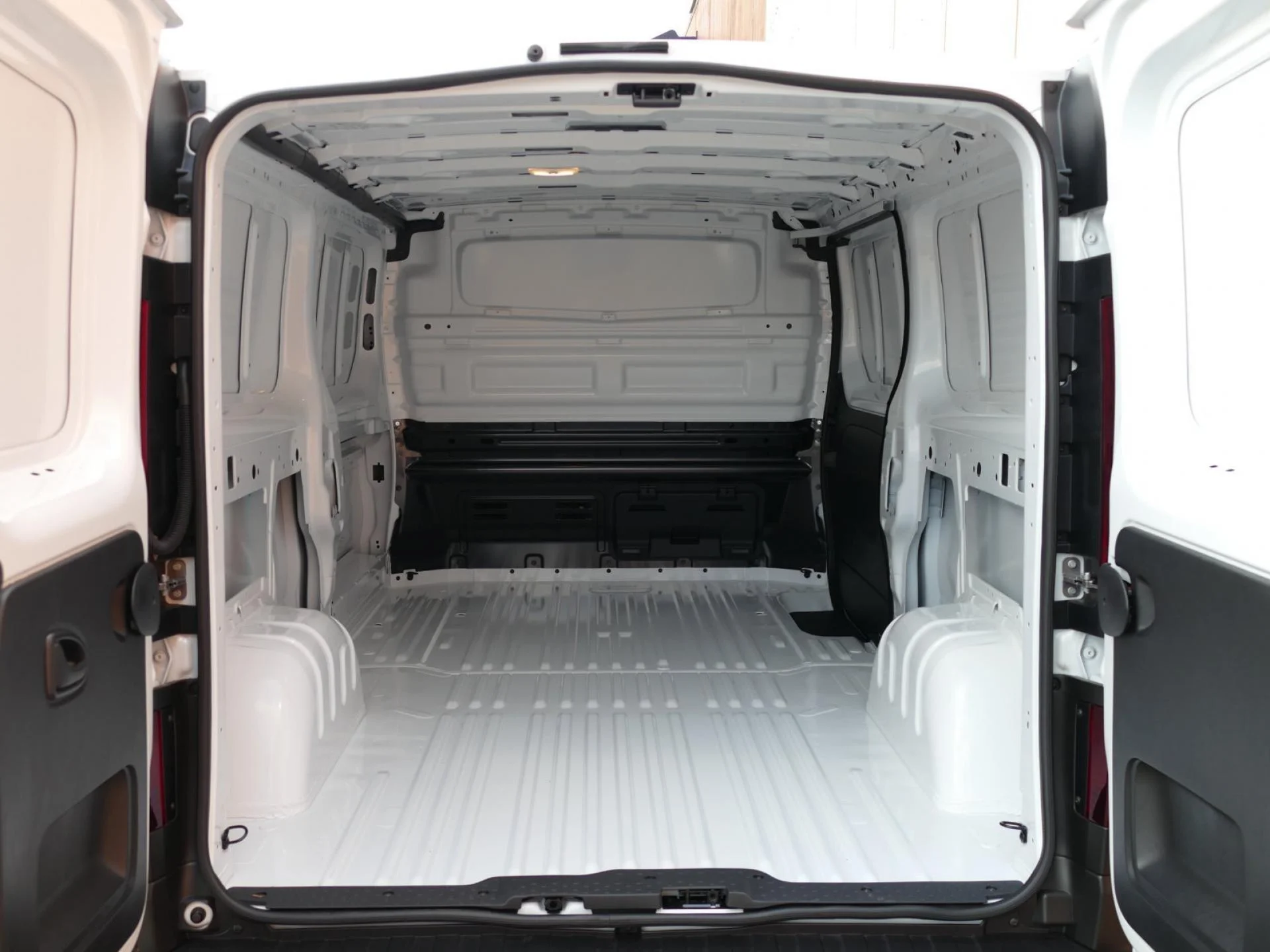 RENAULT TRAFIC - Miniature 6 sur 25 - Cliquer pour voir cette photo