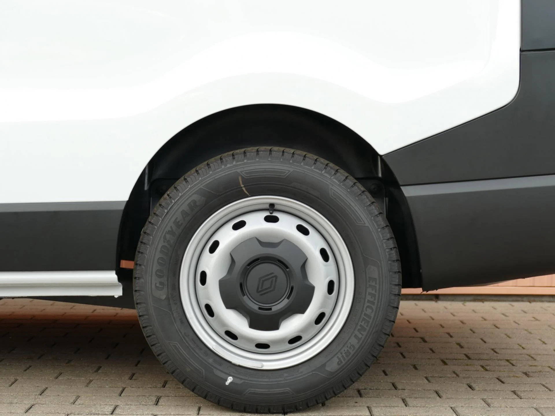 RENAULT TRAFIC - Miniature 24 sur 25 - Cliquer pour voir cette photo