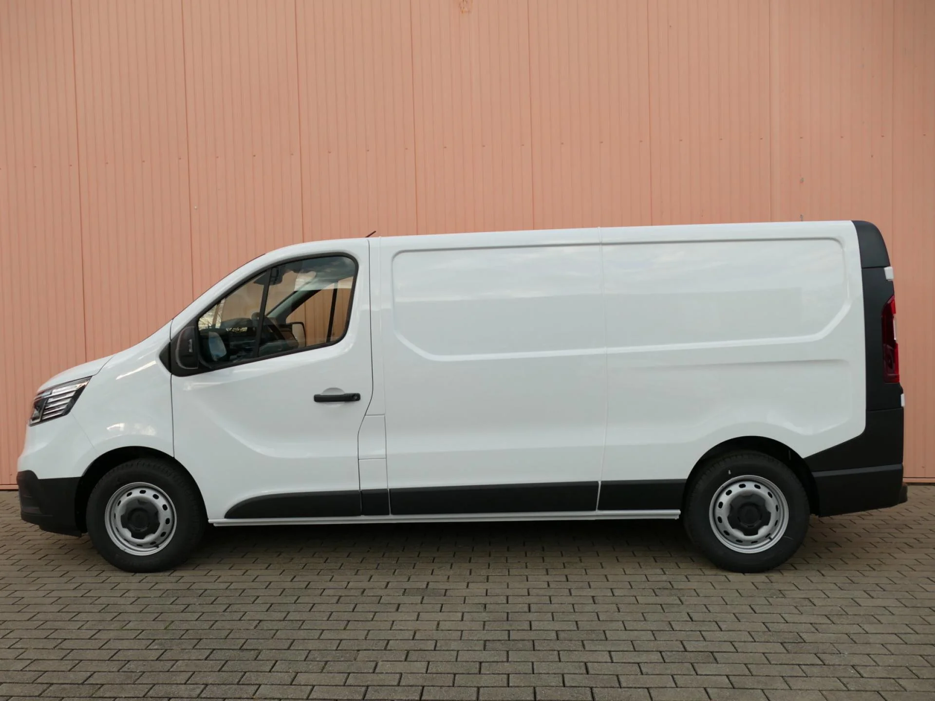 RENAULT TRAFIC - Miniature 3 sur 25 - Cliquer pour voir cette photo