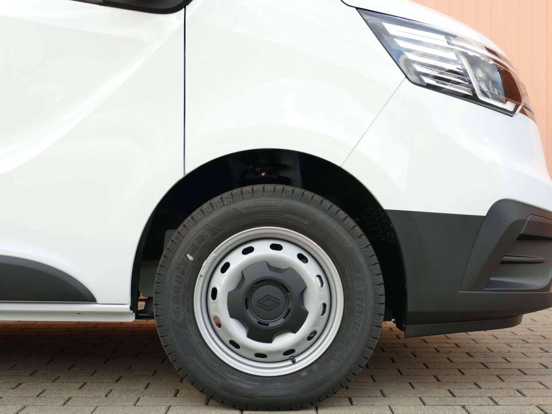 RENAULT TRAFIC - Miniature 23 sur 25 - Cliquer pour voir cette photo