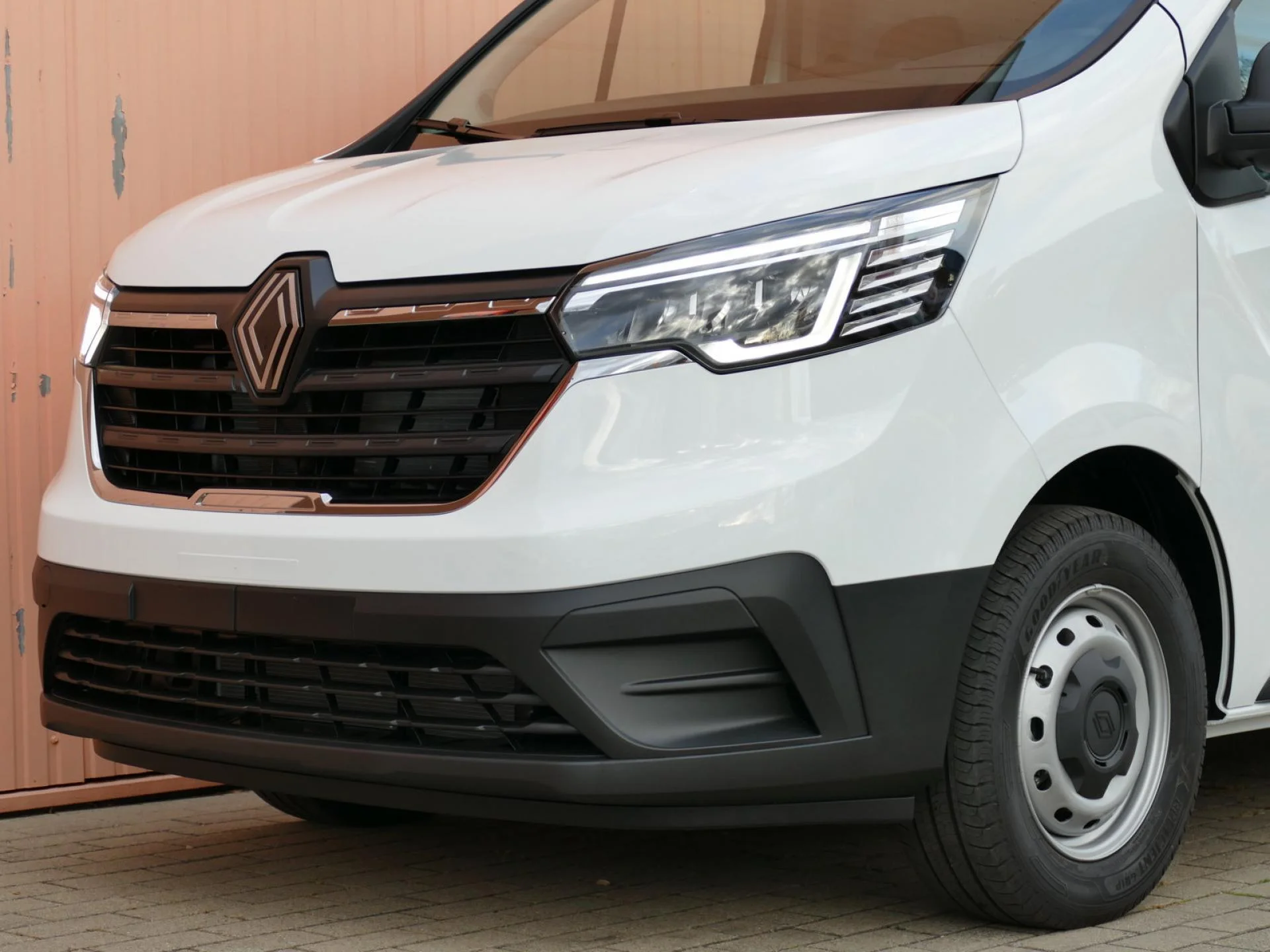 RENAULT TRAFIC - Miniature 19 sur 25 - Cliquer pour voir cette photo