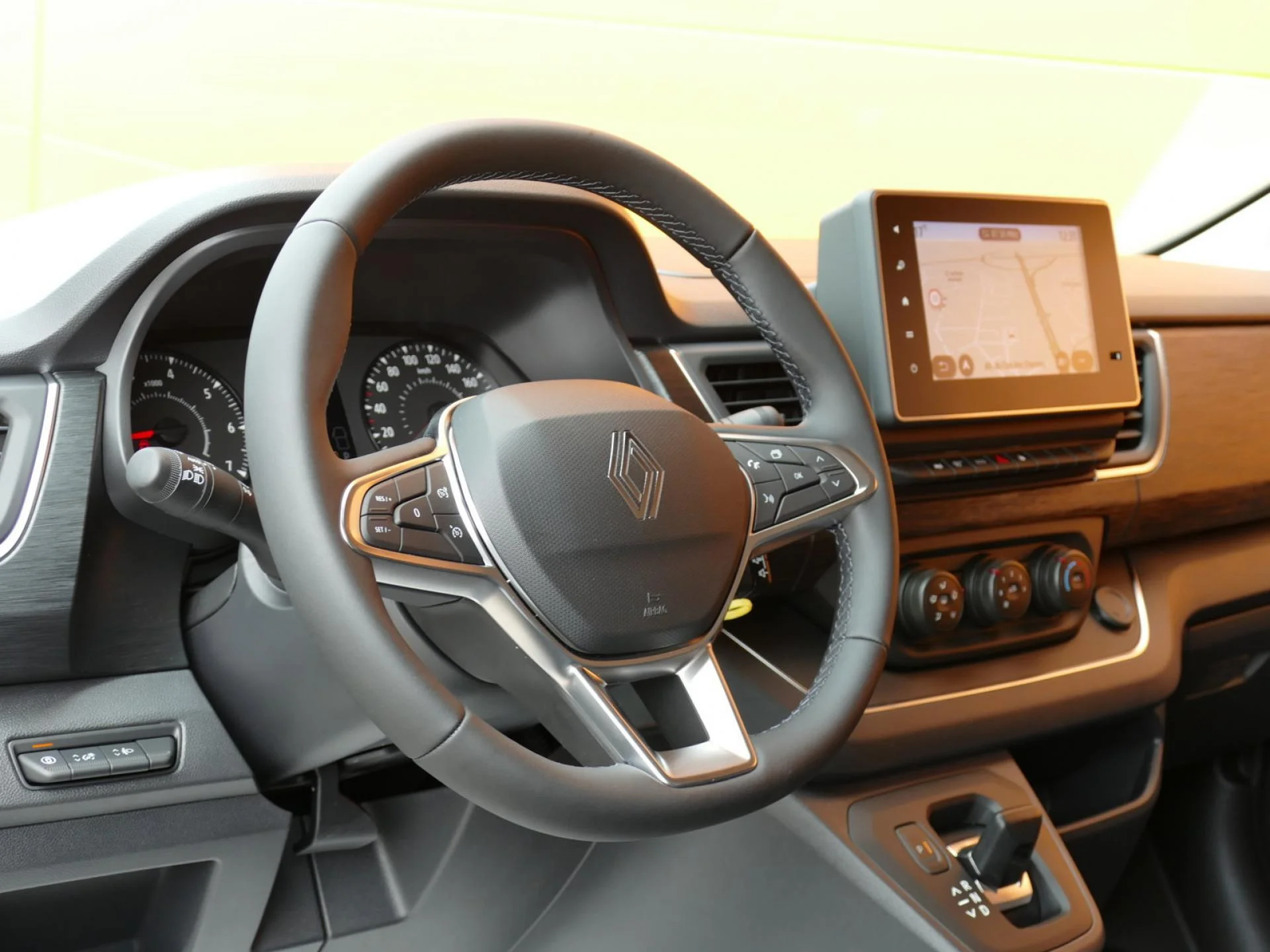 RENAULT TRAFIC - Miniature 14 sur 32 - Cliquer pour voir cette photo