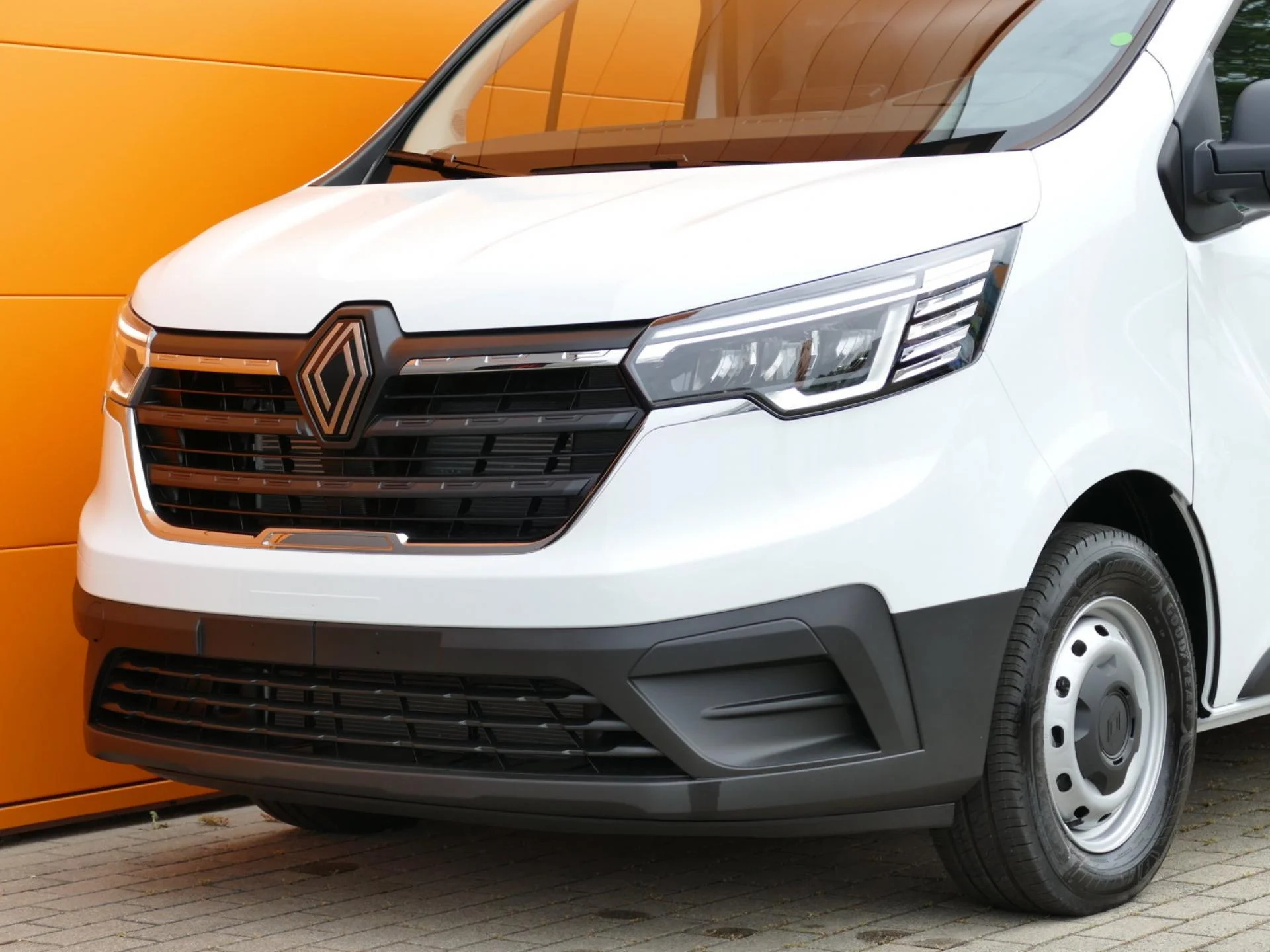 RENAULT TRAFIC - Miniature 27 sur 32 - Cliquer pour voir cette photo