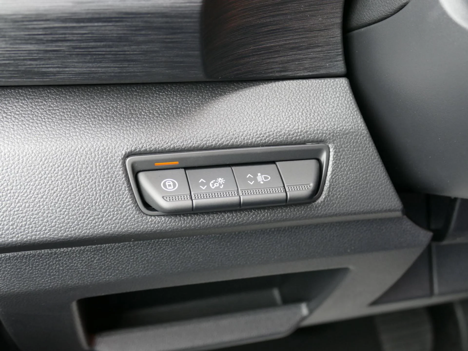 RENAULT TRAFIC - Miniature 19 sur 32 - Cliquer pour voir cette photo