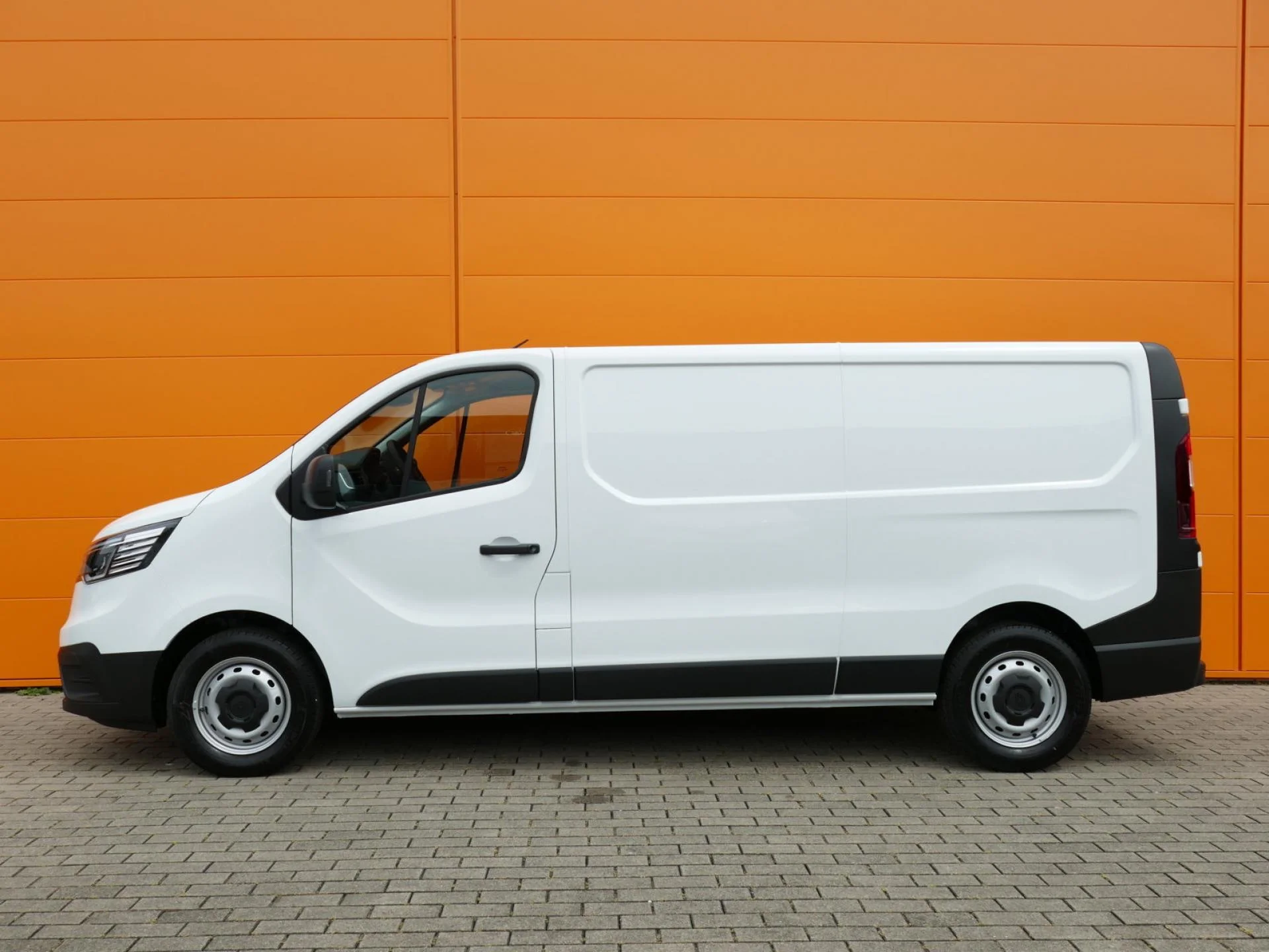 RENAULT TRAFIC - Miniature 3 sur 32 - Cliquer pour voir cette photo