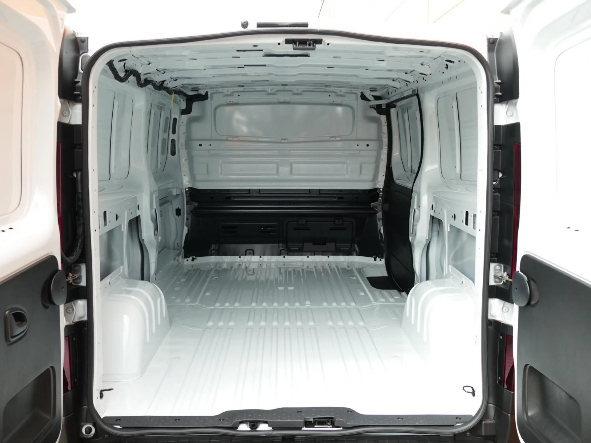 RENAULT TRAFIC - Miniature 7 sur 32 - Cliquer pour voir cette photo