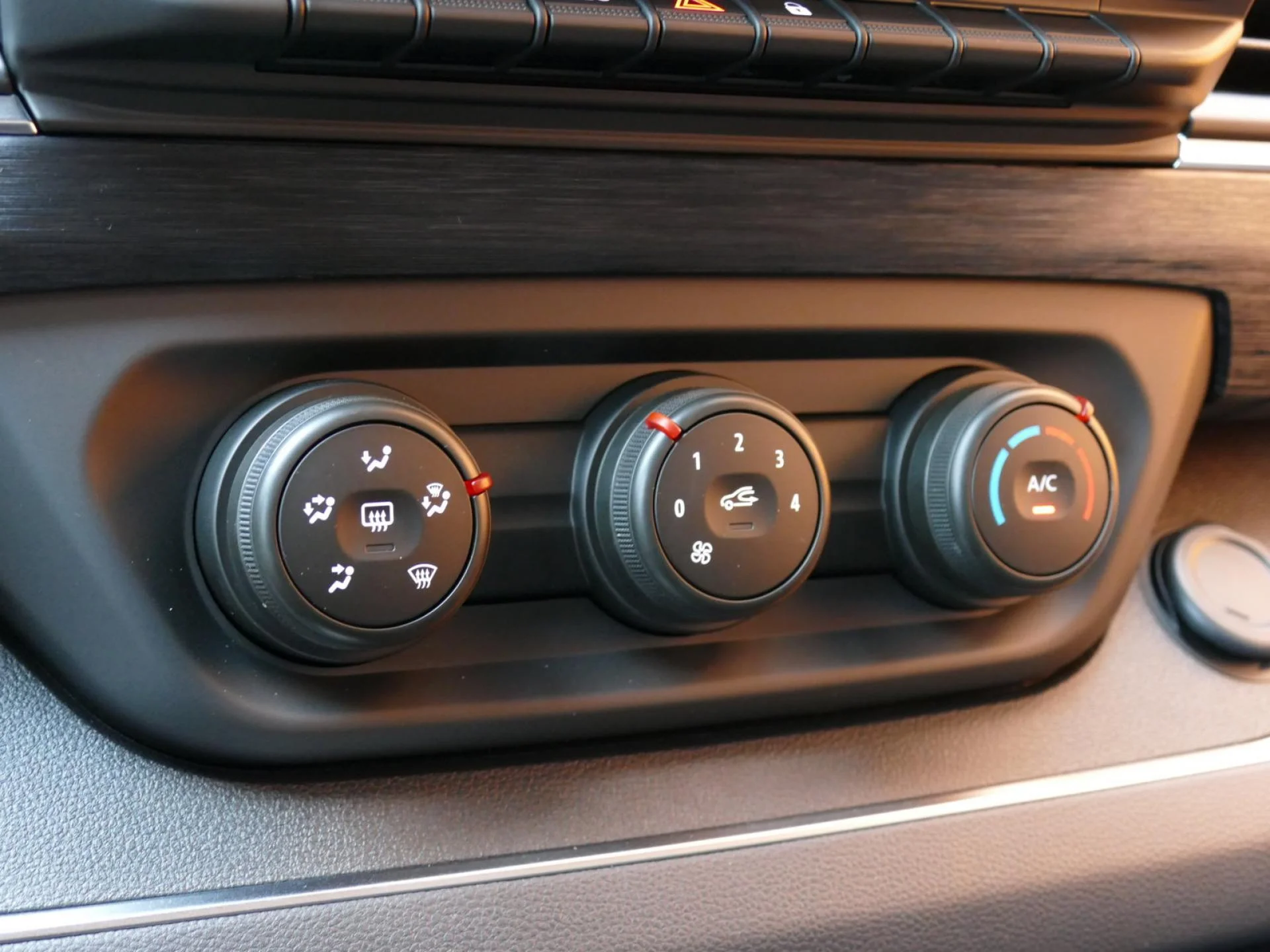 RENAULT TRAFIC - Miniature 14 sur 33 - Cliquer pour voir cette photo