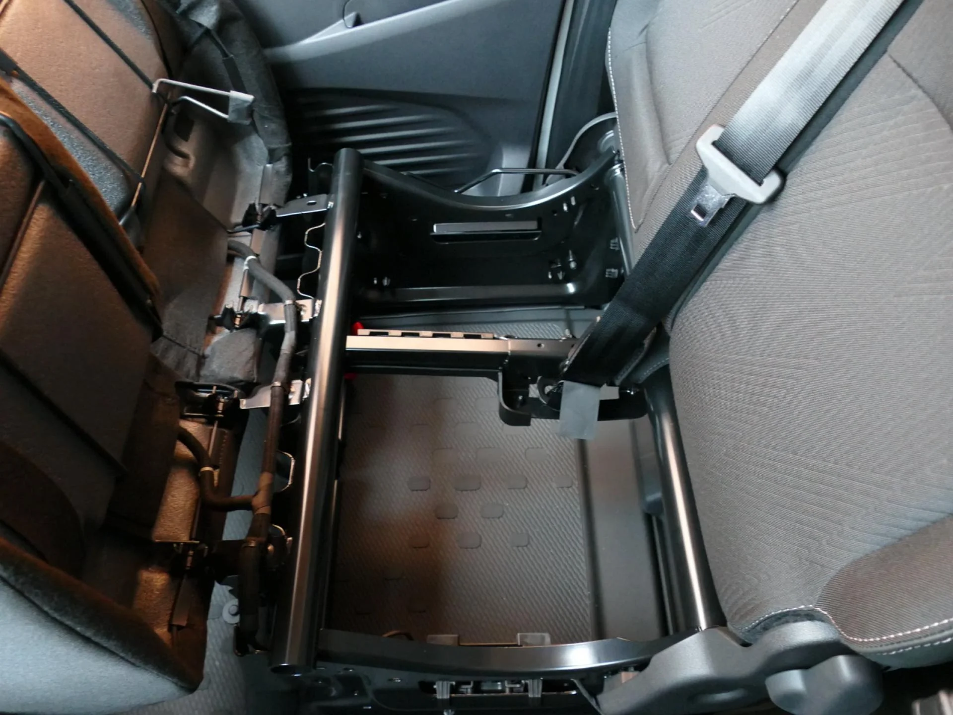 RENAULT TRAFIC - Miniature 21 sur 33 - Cliquer pour voir cette photo