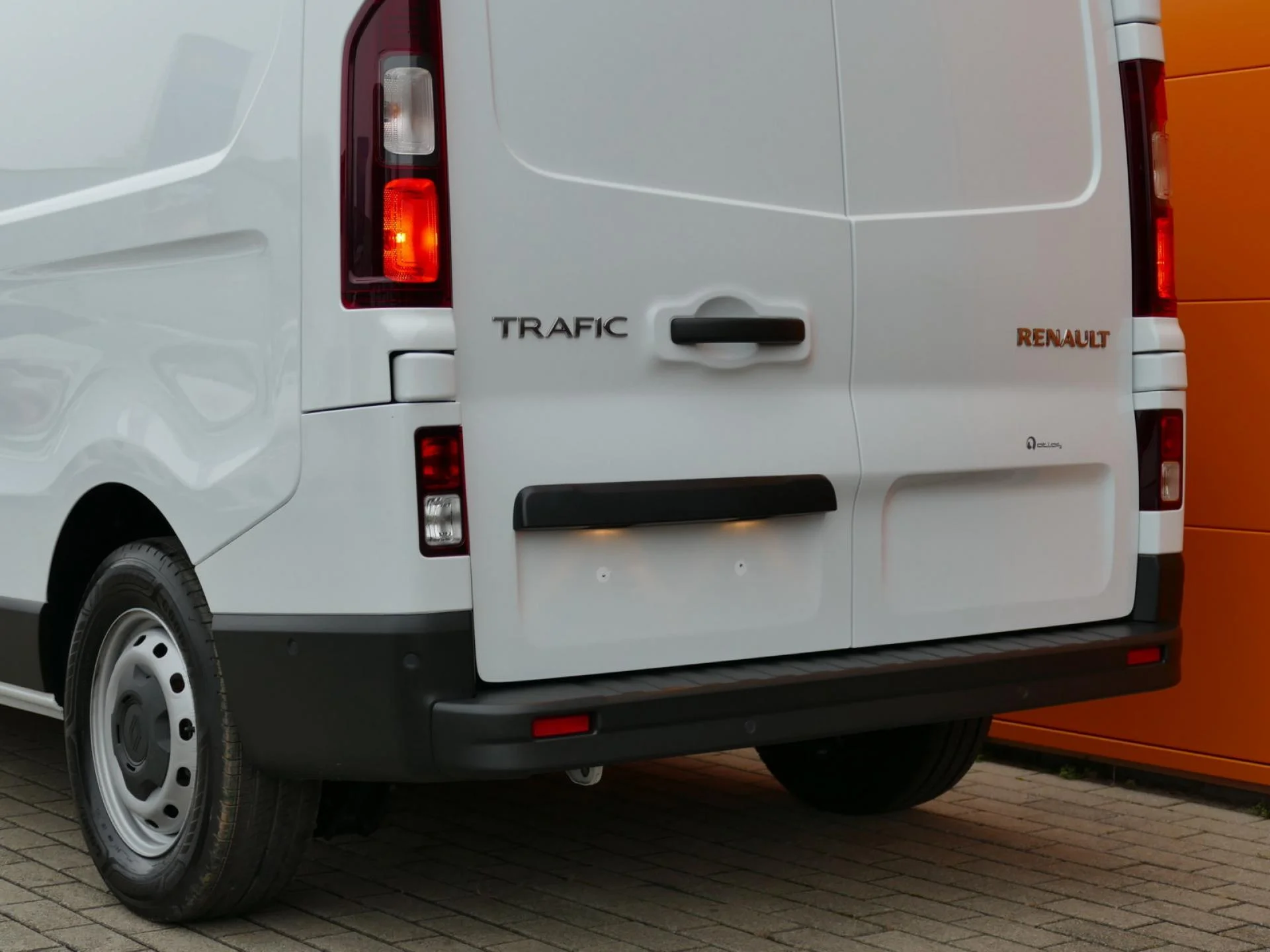 RENAULT TRAFIC - Miniature 31 sur 33 - Cliquer pour voir cette photo