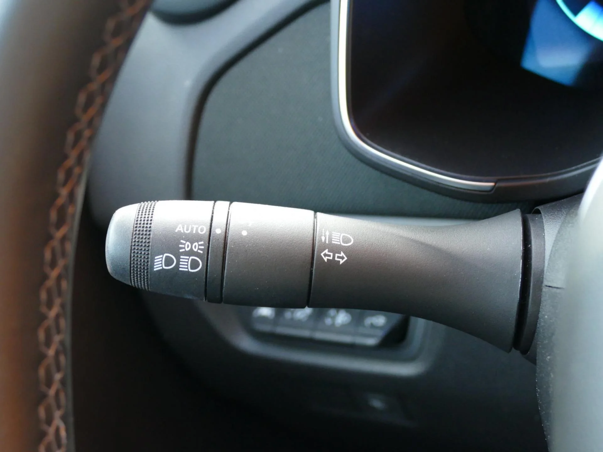 RENAULT ZOE - Miniature 25 sur 29 - Cliquer pour voir cette photo