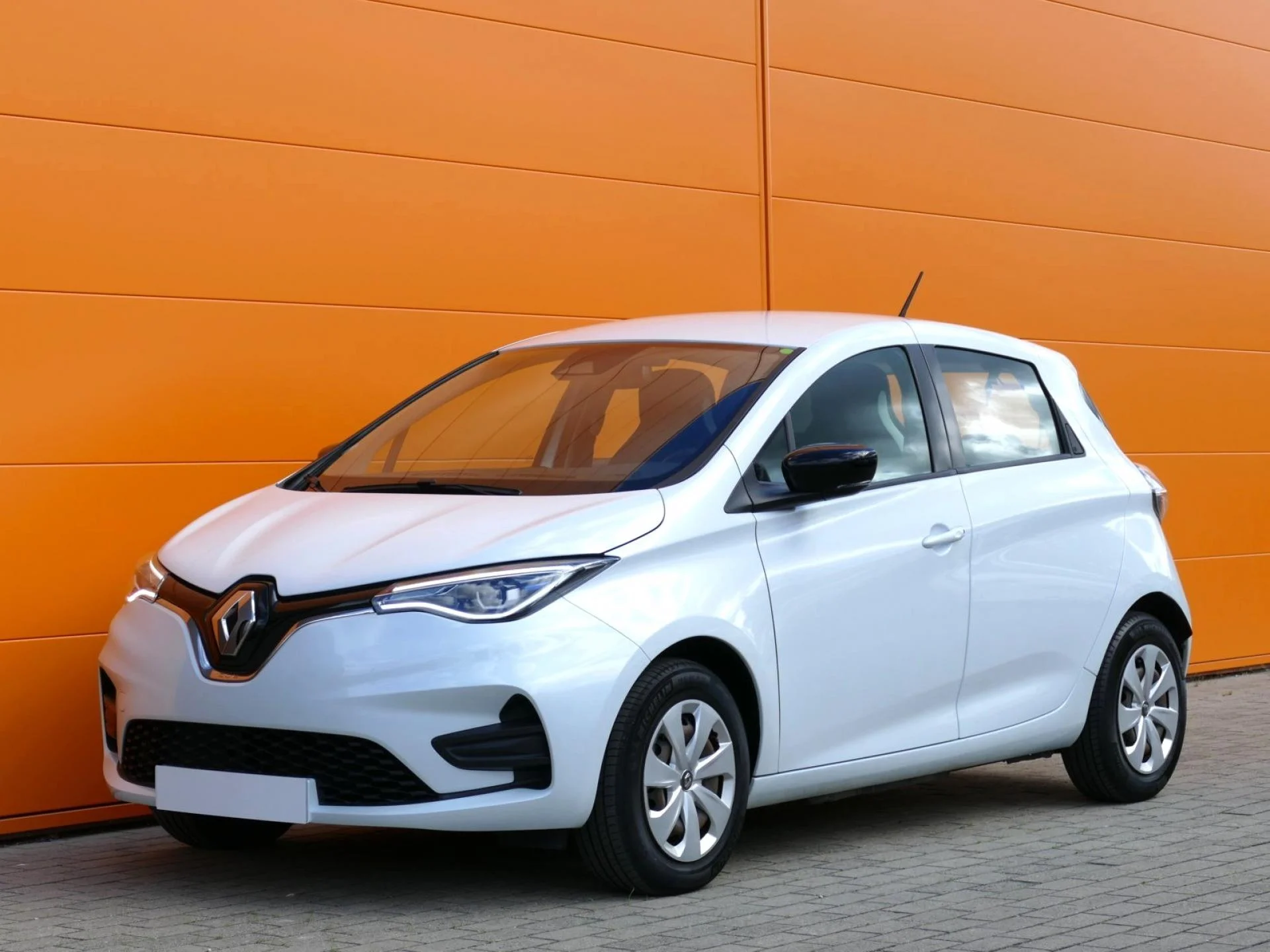 RENAULT ZOE - Miniature 3 sur 29 - Cliquer pour voir cette photo