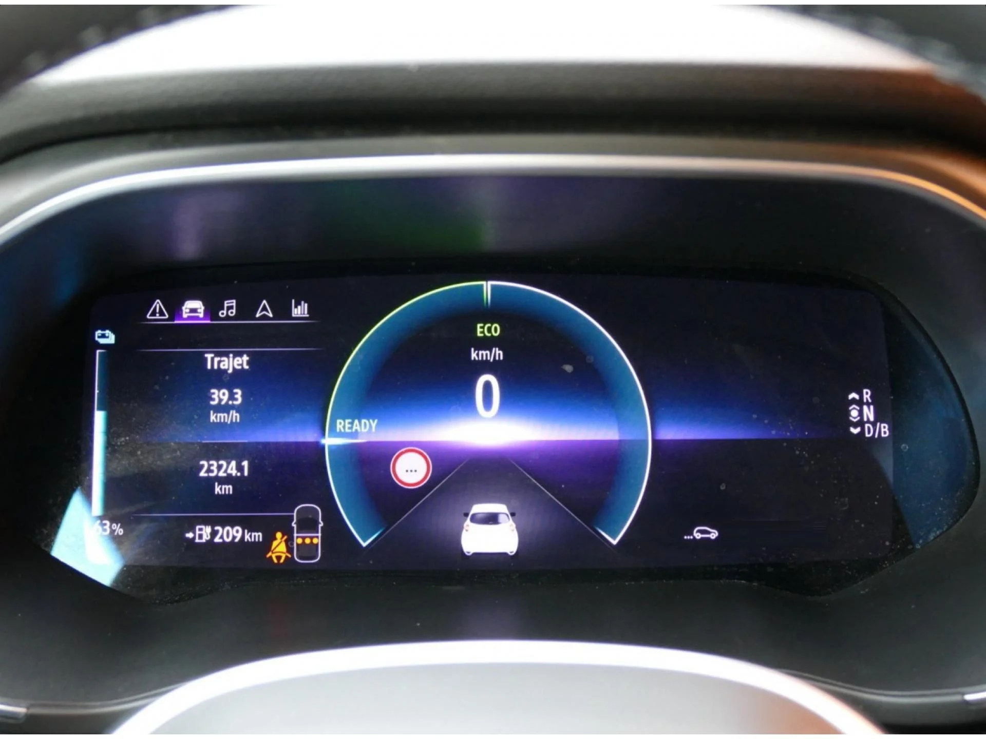 RENAULT ZOE - Miniature 19 sur 33 - Cliquer pour voir cette photo
