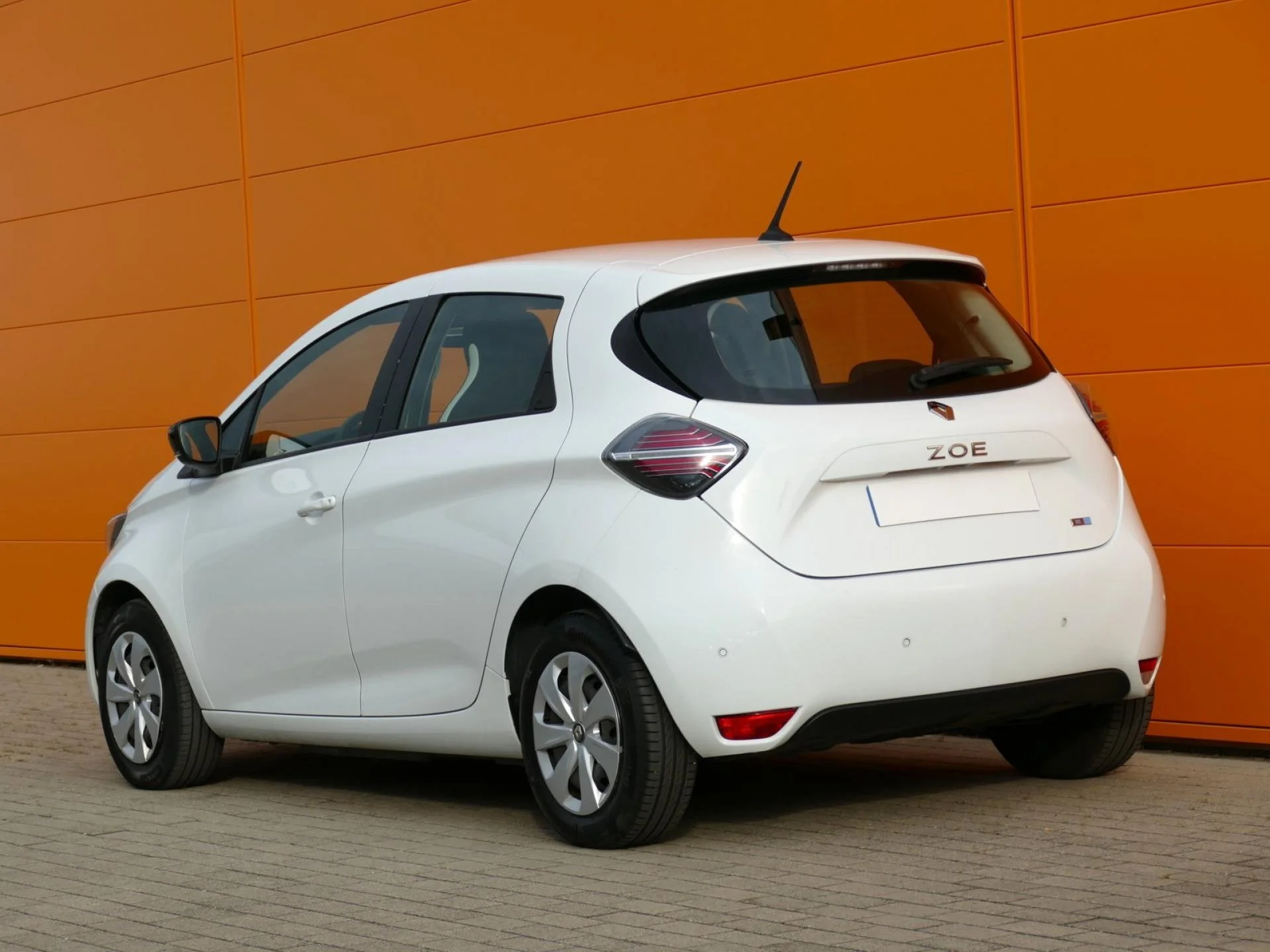 RENAULT ZOE - Miniature 5 sur 33 - Cliquer pour voir cette photo