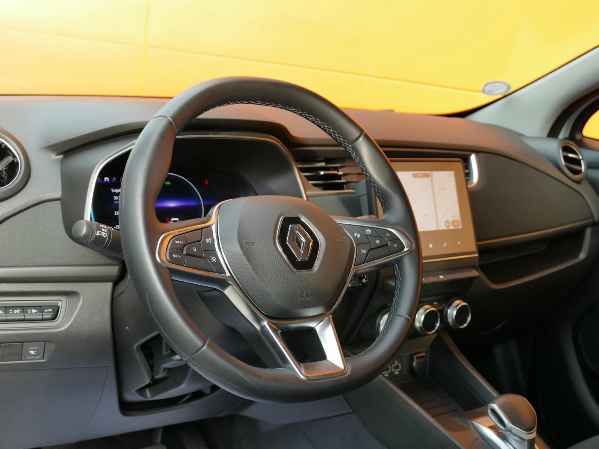 RENAULT ZOE - Miniature 17 sur 33 - Cliquer pour voir cette photo