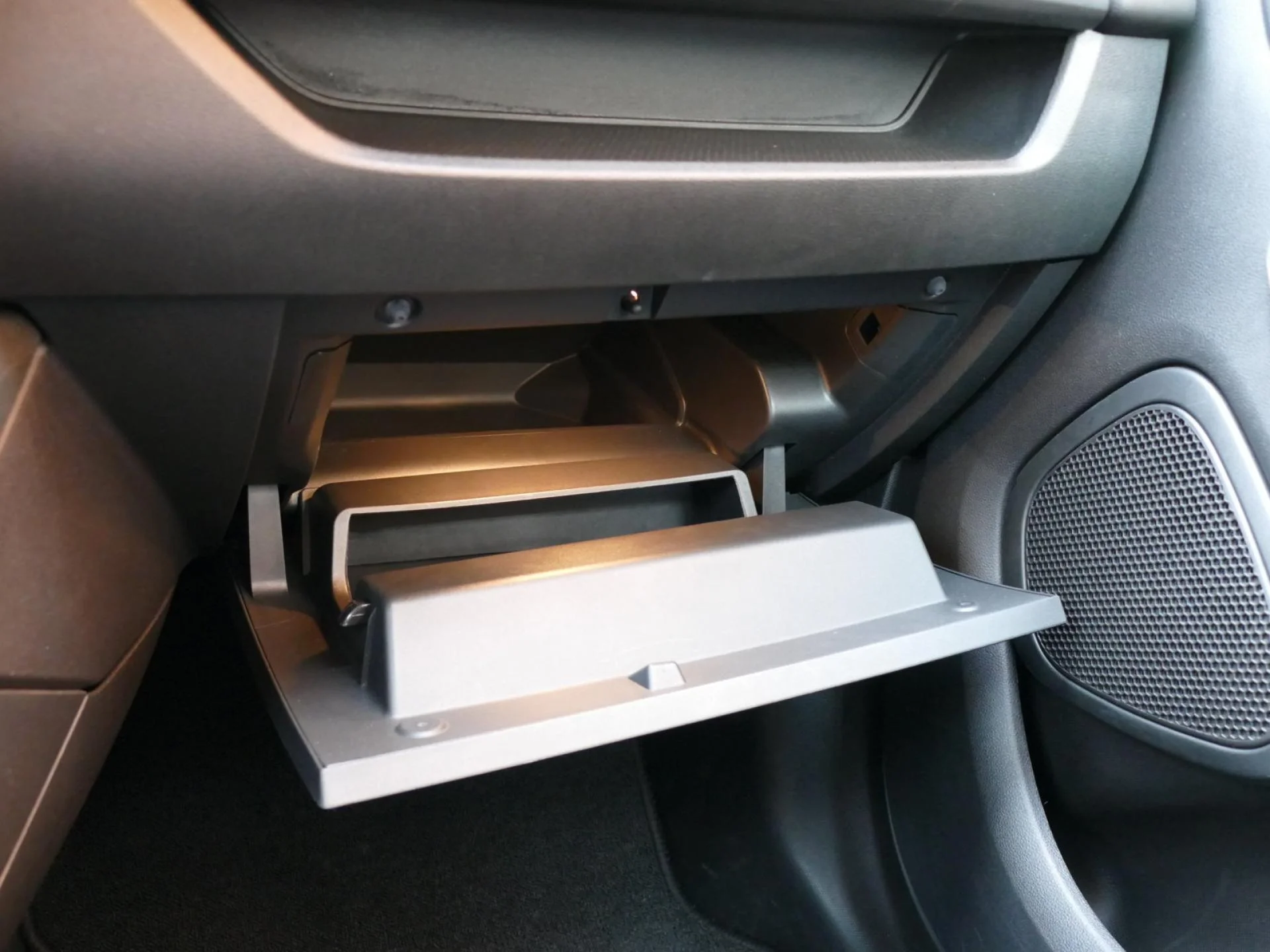 RENAULT ZOE - Miniature 25 sur 33 - Cliquer pour voir cette photo