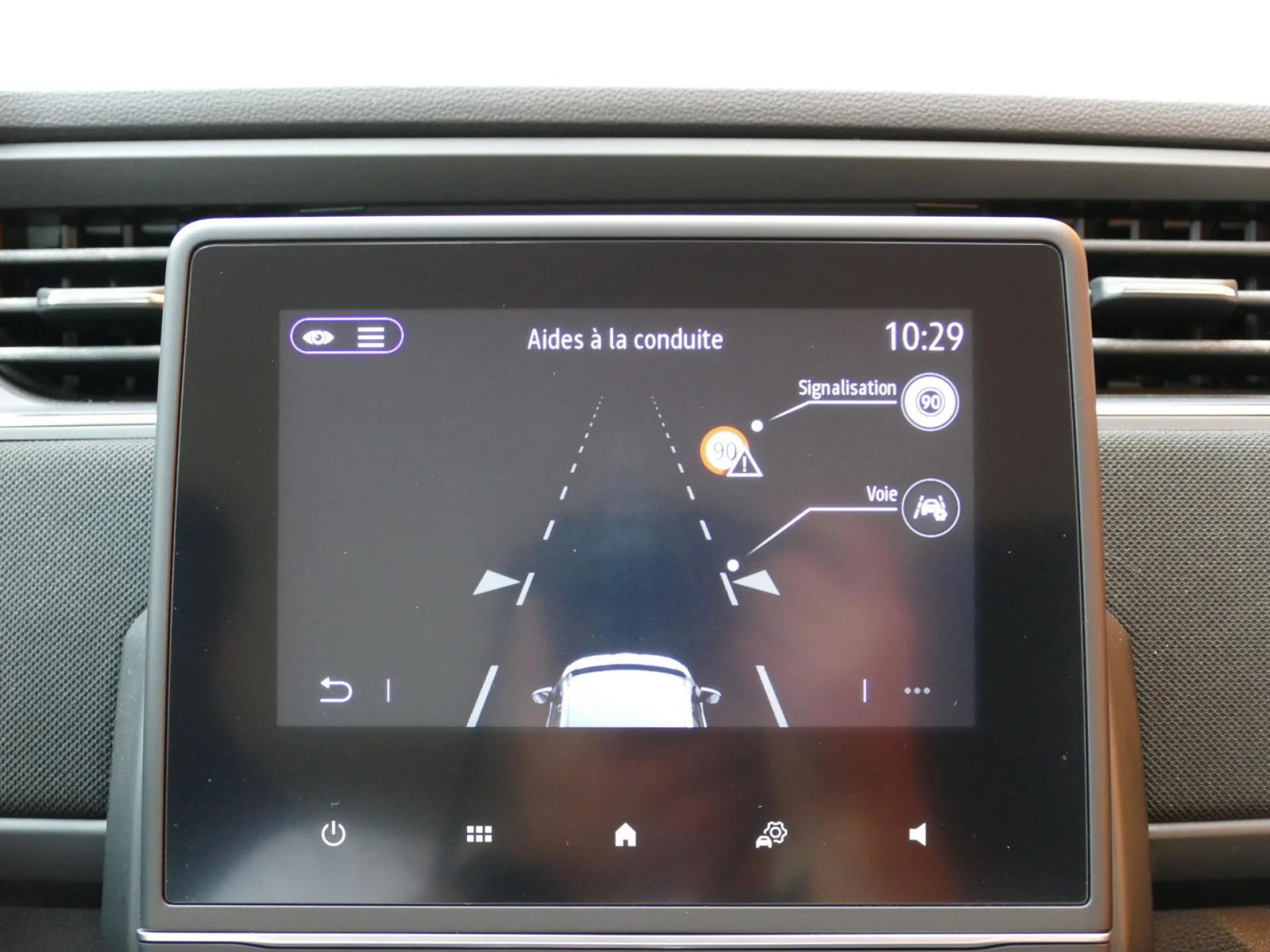 RENAULT ZOE - Miniature 13 sur 33 - Cliquer pour voir cette photo