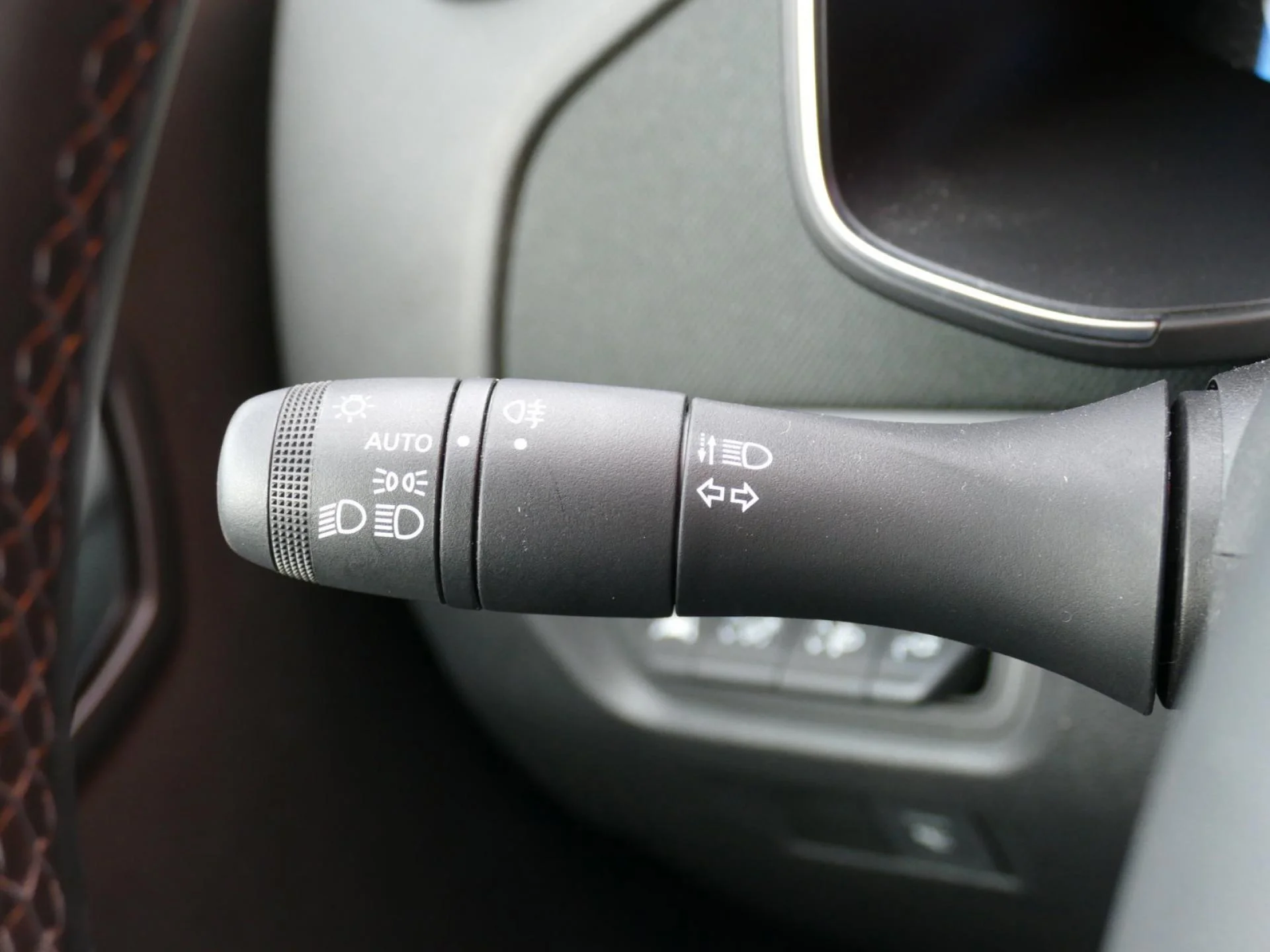 RENAULT ZOE - Miniature 27 sur 33 - Cliquer pour voir cette photo