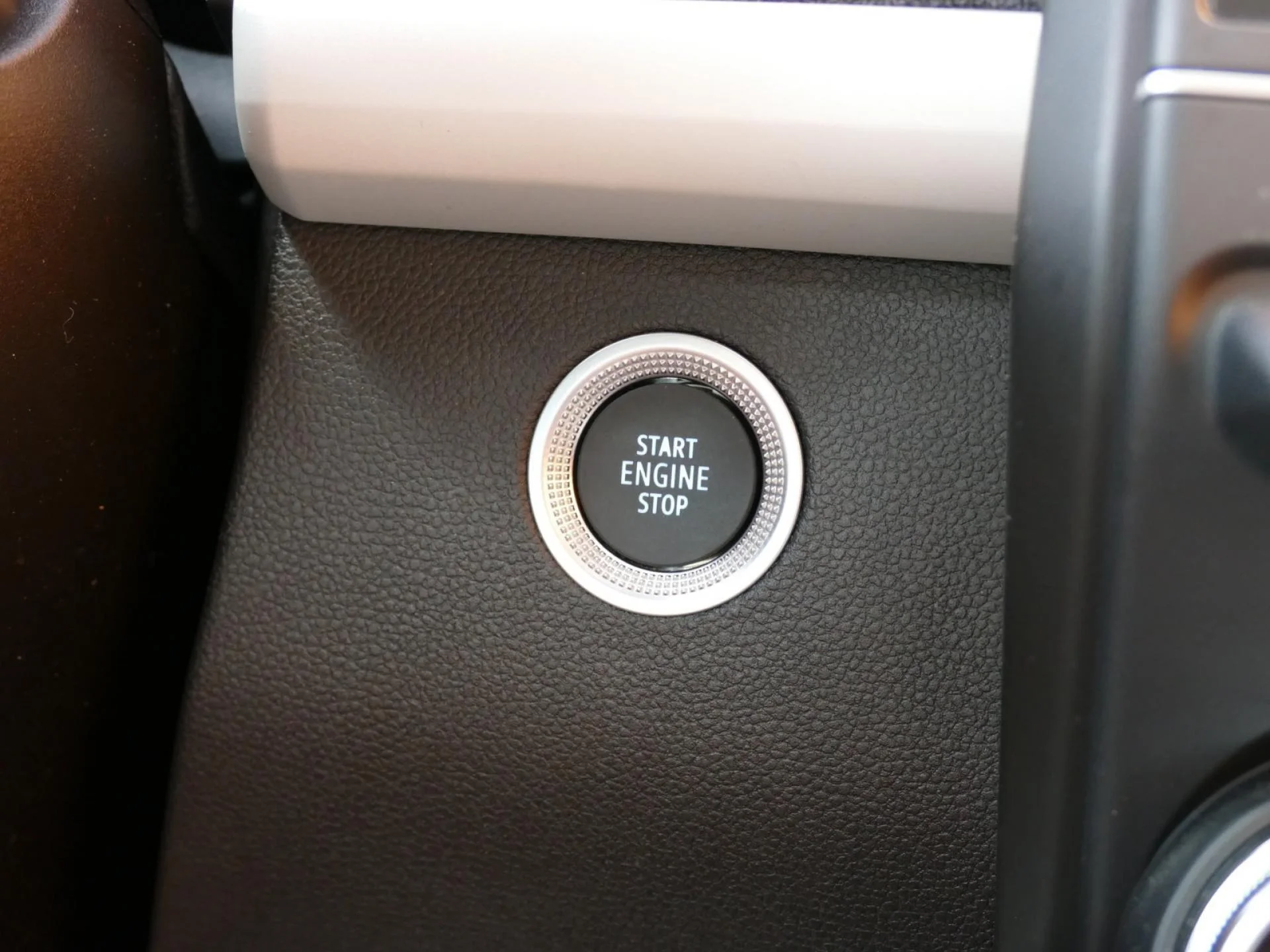 RENAULT ZOE - Miniature 21 sur 32 - Cliquer pour voir cette photo