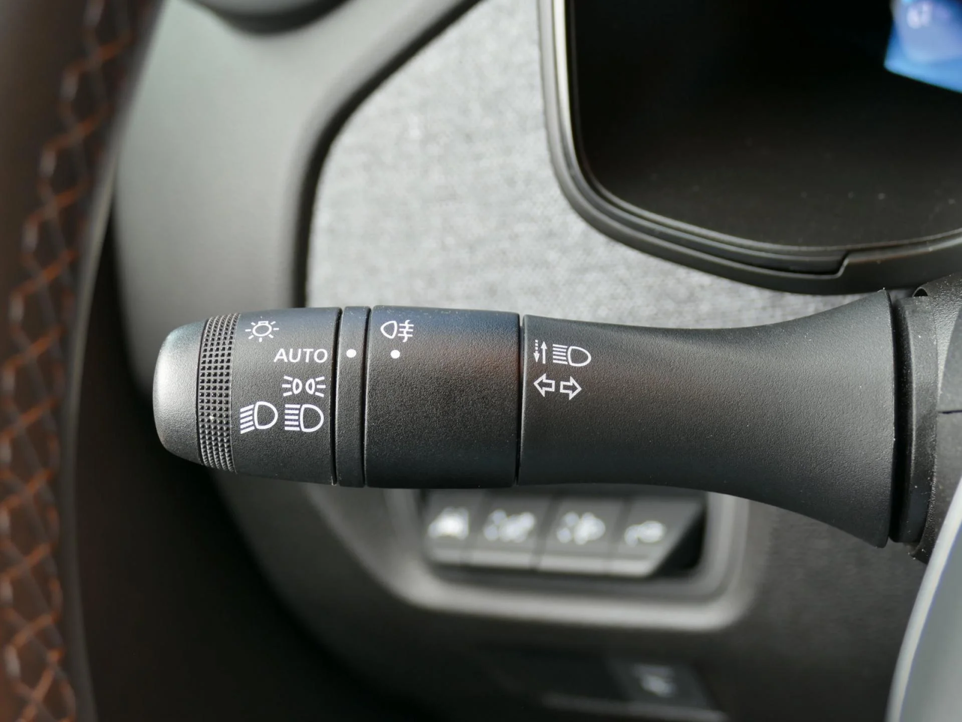RENAULT ZOE - Miniature 23 sur 32 - Cliquer pour voir cette photo