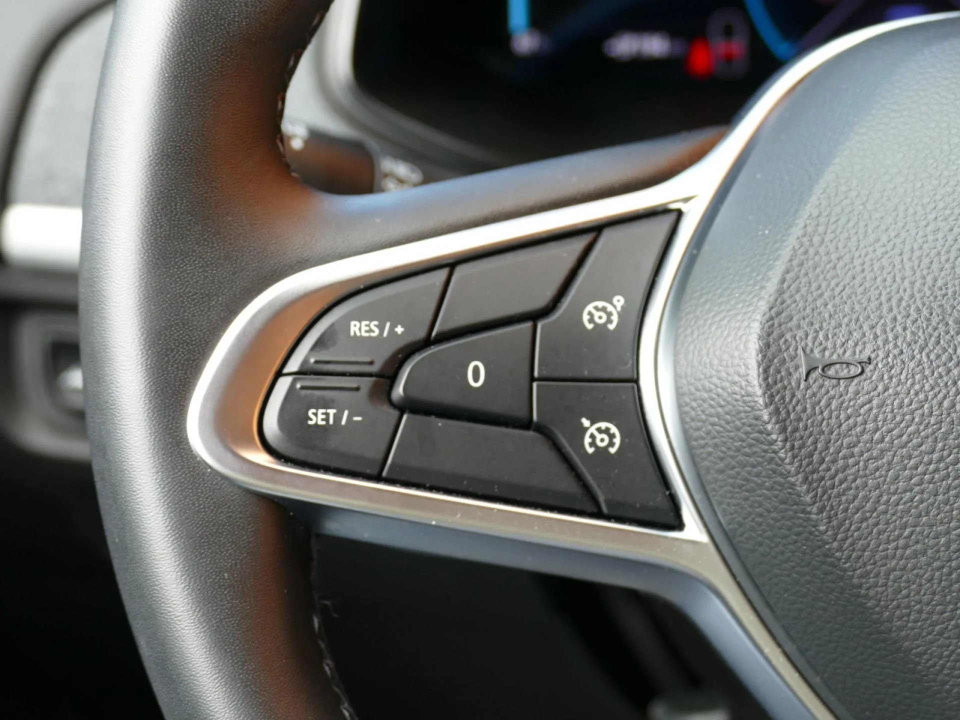 RENAULT ZOE - Miniature 17 sur 32 - Cliquer pour voir cette photo