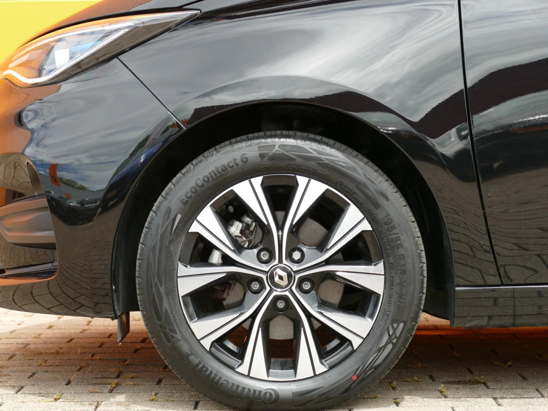 RENAULT ZOE - Miniature 30 sur 32 - Cliquer pour voir cette photo