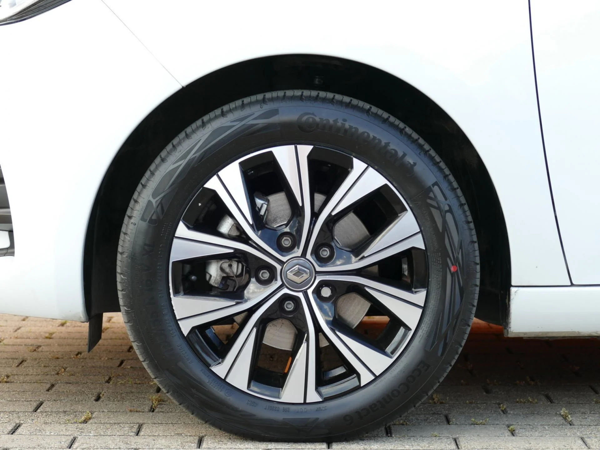 RENAULT ZOE - Miniature 31 sur 32 - Cliquer pour voir cette photo