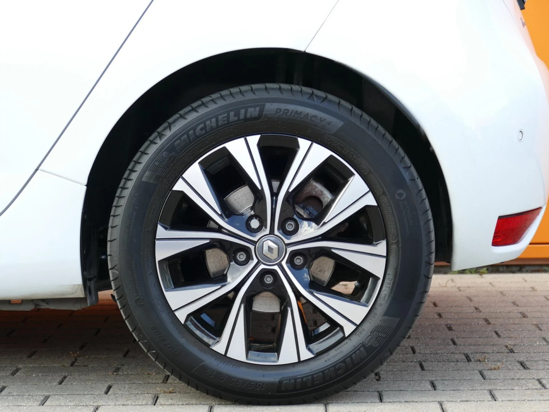 RENAULT ZOE - Miniature 29 sur 32 - Cliquer pour voir cette photo