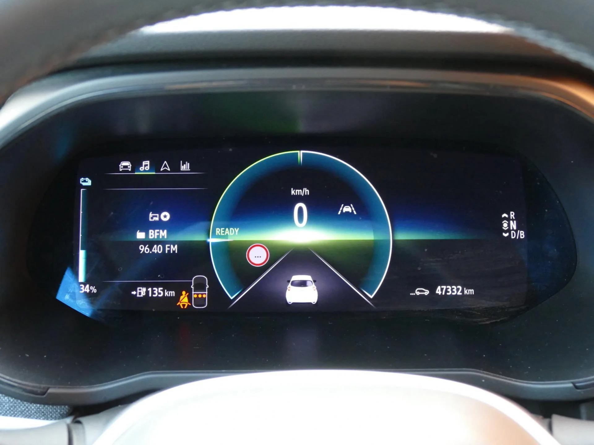RENAULT ZOE - Miniature 16 sur 32 - Cliquer pour voir cette photo
