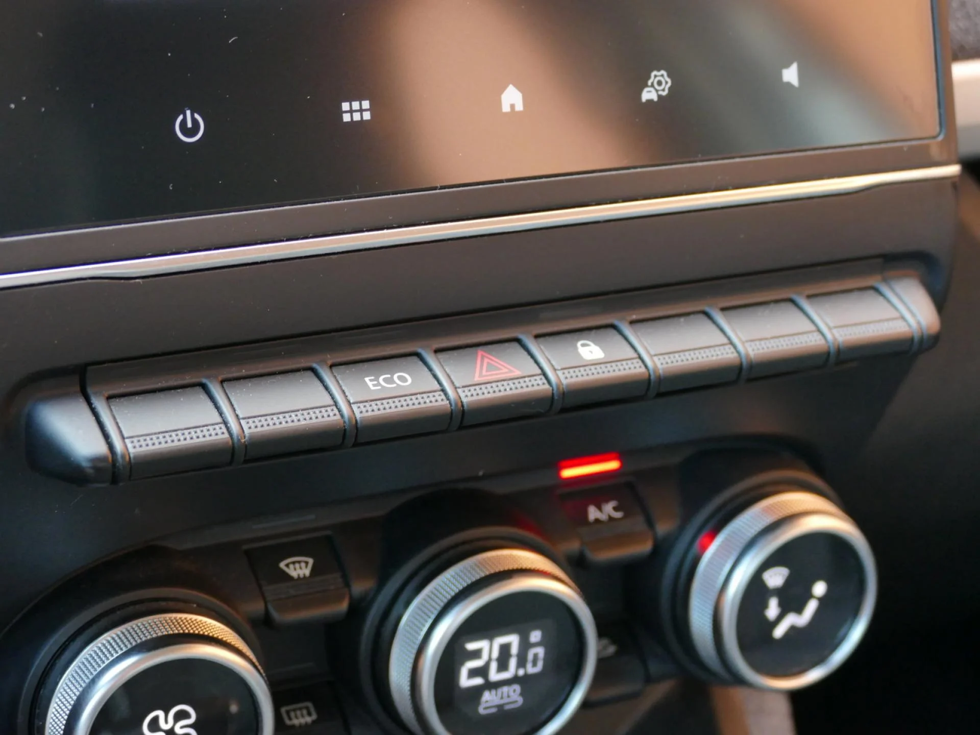 RENAULT ZOE - Miniature 19 sur 32 - Cliquer pour voir cette photo