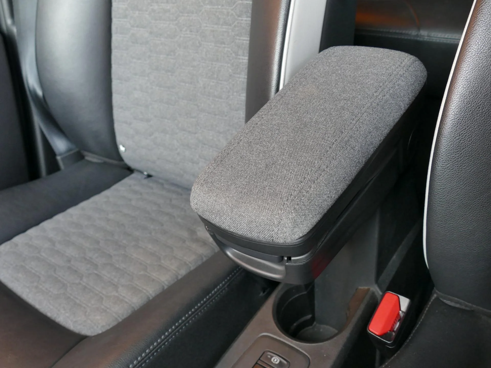 RENAULT ZOE - Miniature 24 sur 29 - Cliquer pour voir cette photo