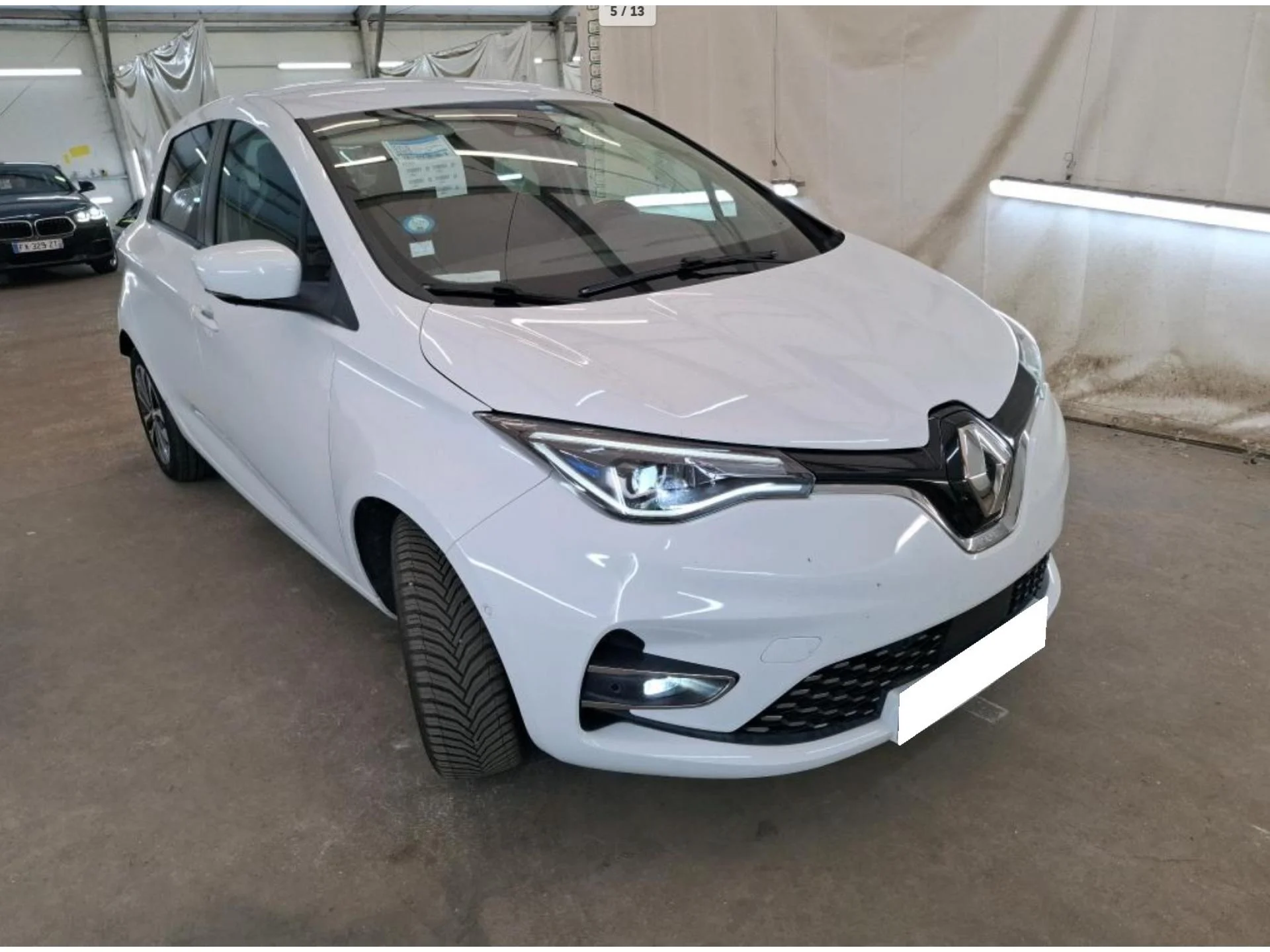 RENAULT ZOE - Miniature 3 sur 29 - Cliquer pour voir cette photo