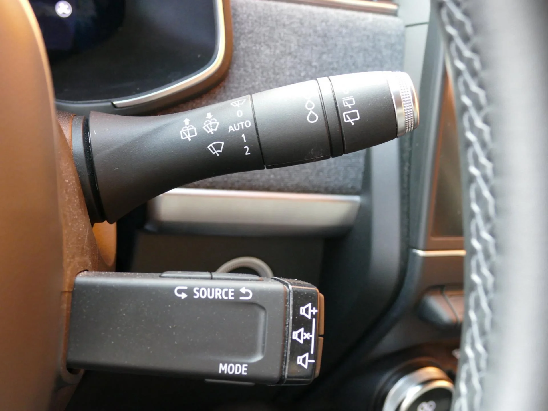 RENAULT ZOE - Miniature 28 sur 29 - Cliquer pour voir cette photo