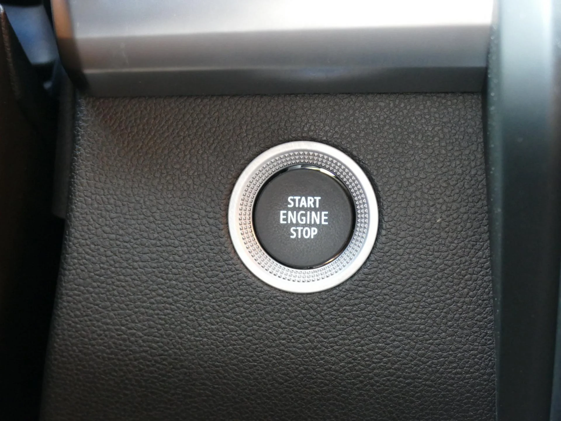 RENAULT ZOE - Miniature 22 sur 33 - Cliquer pour voir cette photo