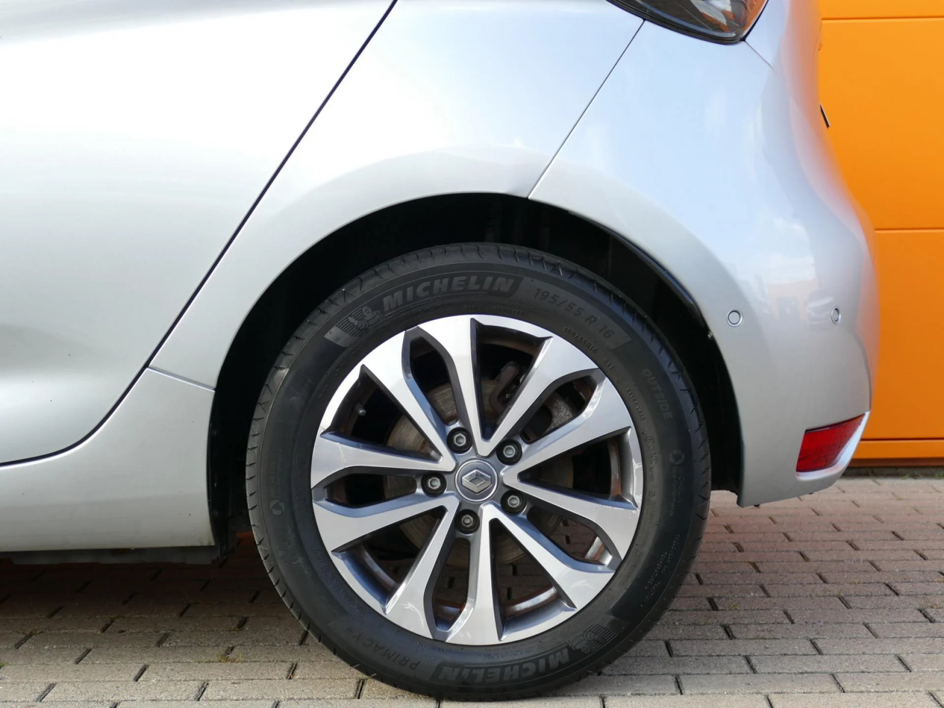 RENAULT ZOE - Miniature 33 sur 33 - Cliquer pour voir cette photo