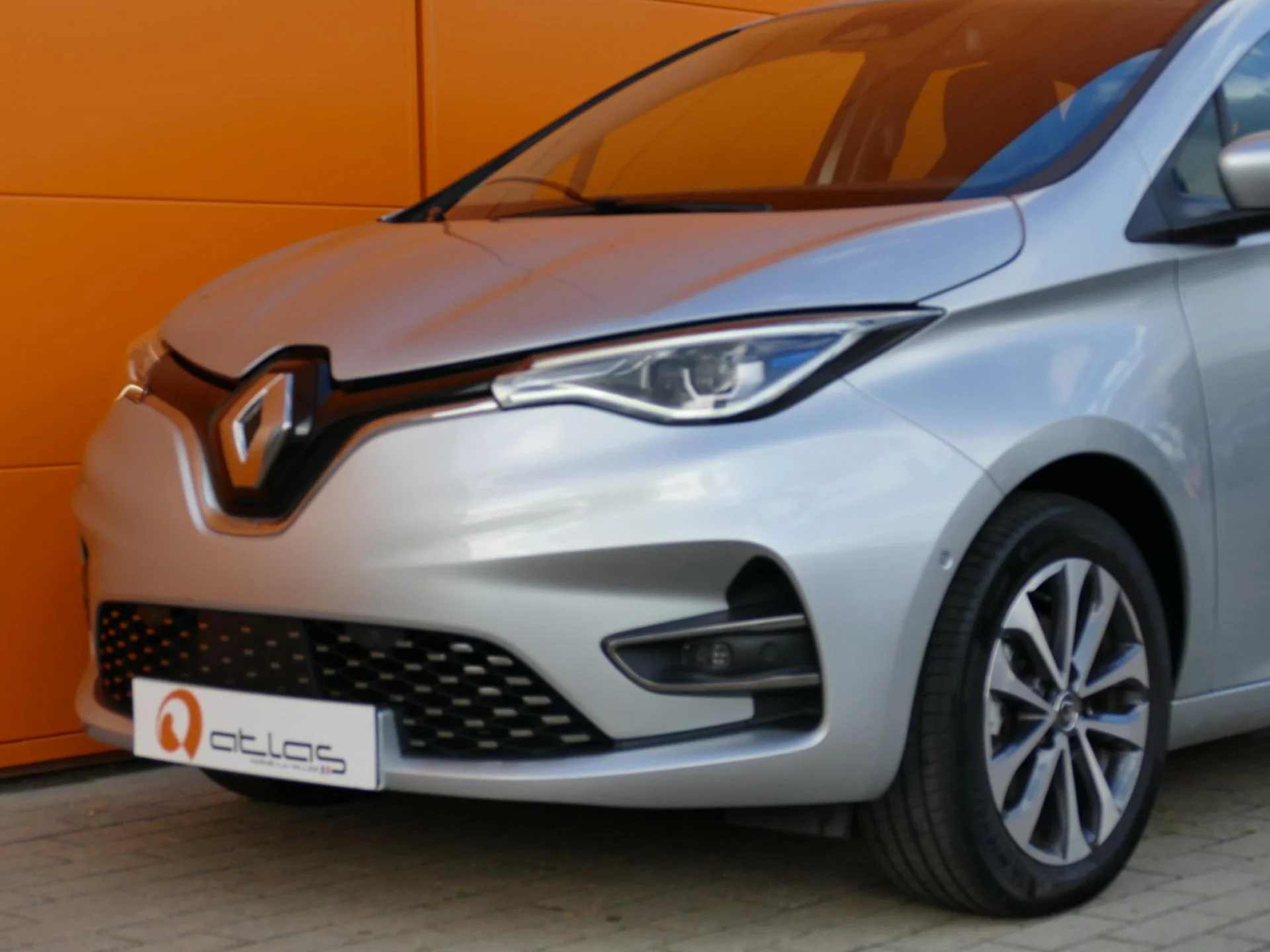 RENAULT ZOE - Miniature 29 sur 33 - Cliquer pour voir cette photo