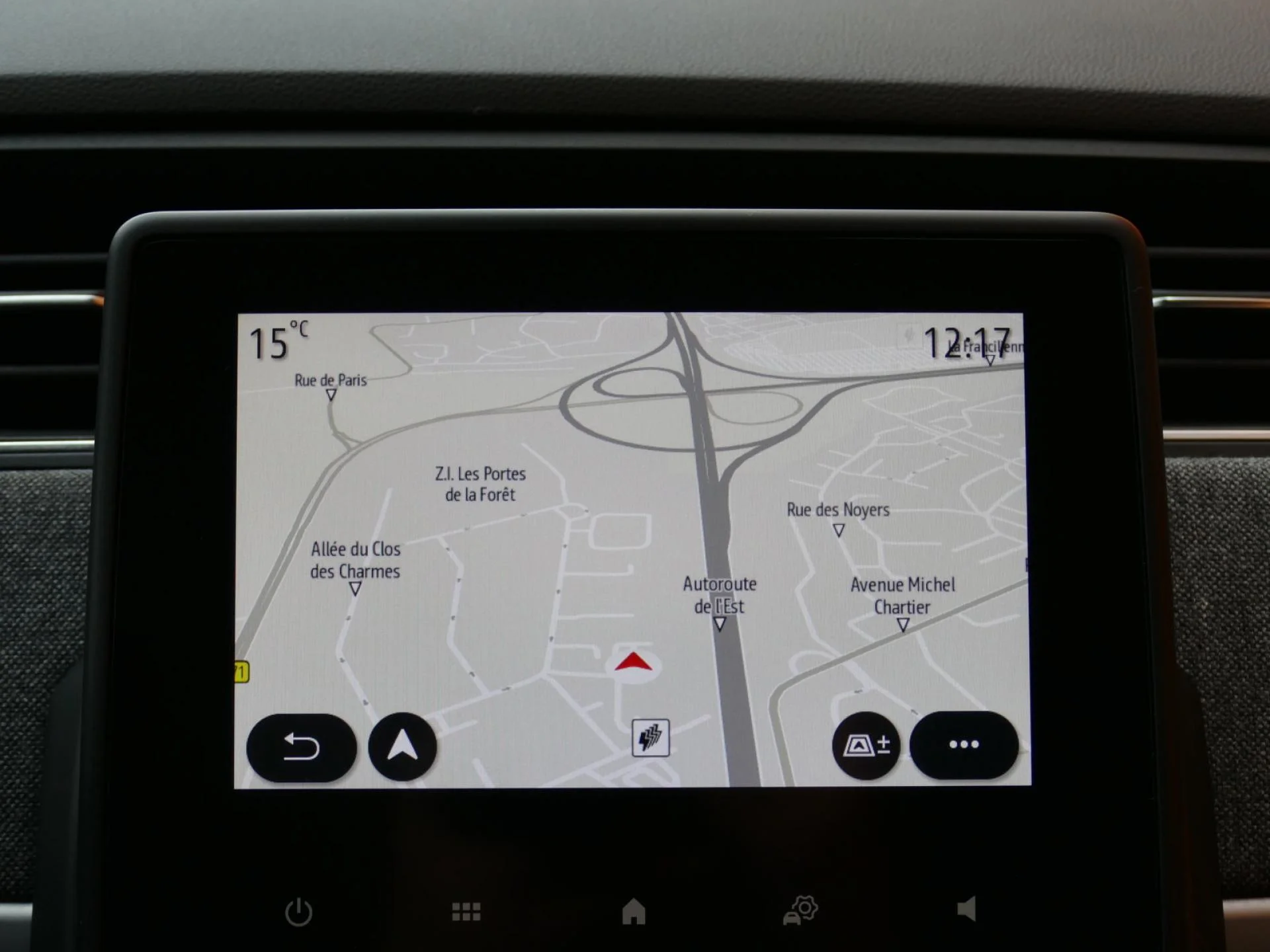 RENAULT ZOE - Miniature 9 sur 31 - Cliquer pour voir cette photo