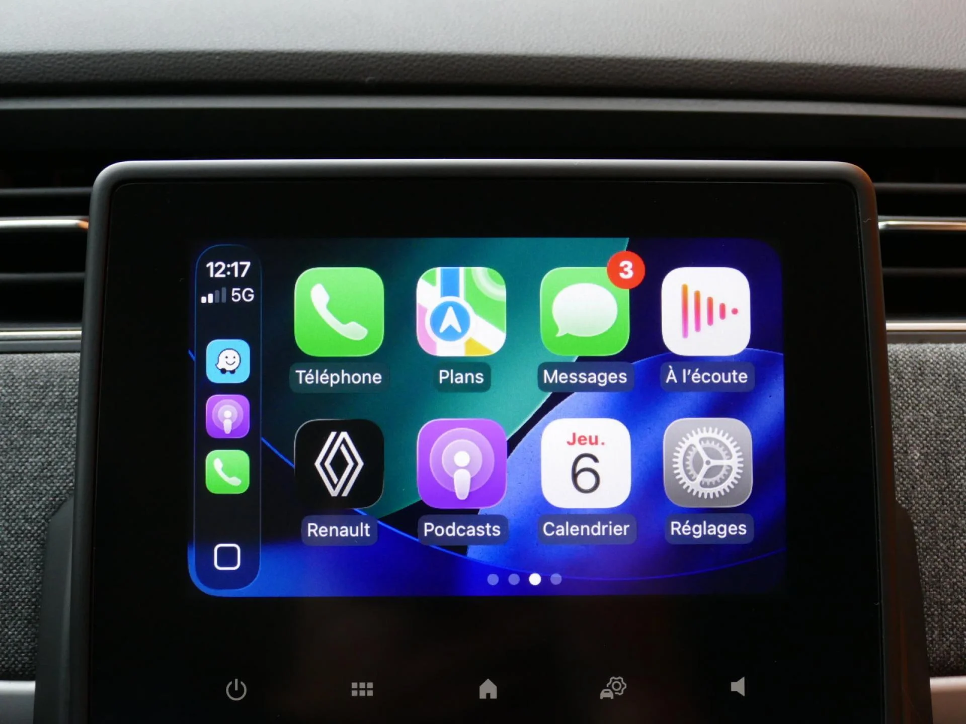 RENAULT ZOE - Miniature 11 sur 31 - Cliquer pour voir cette photo