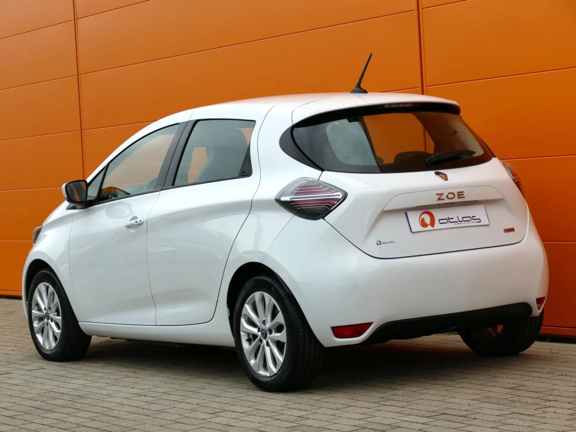 RENAULT ZOE - Miniature 4 sur 31 - Cliquer pour voir cette photo