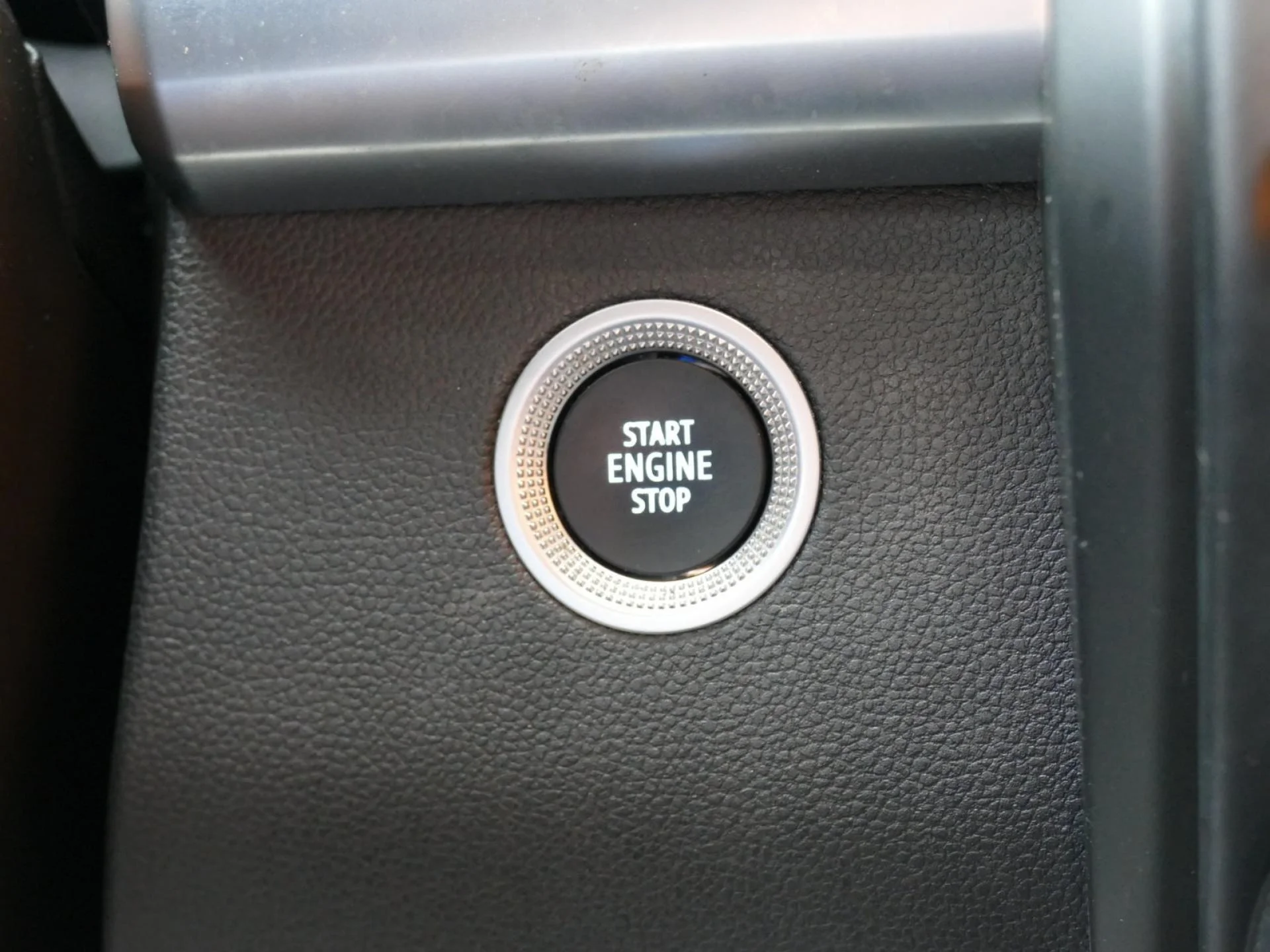 RENAULT ZOE - Miniature 21 sur 33 - Cliquer pour voir cette photo