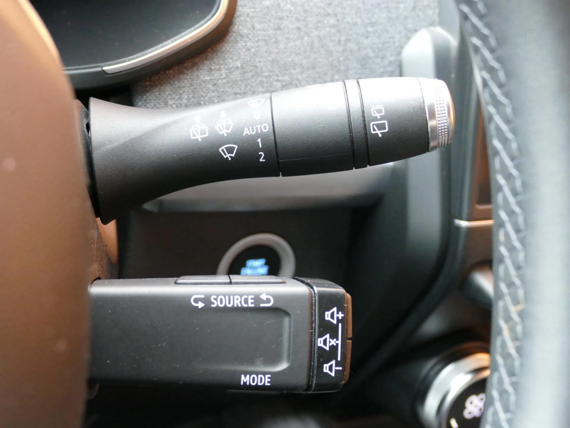 RENAULT ZOE - Miniature 27 sur 33 - Cliquer pour voir cette photo
