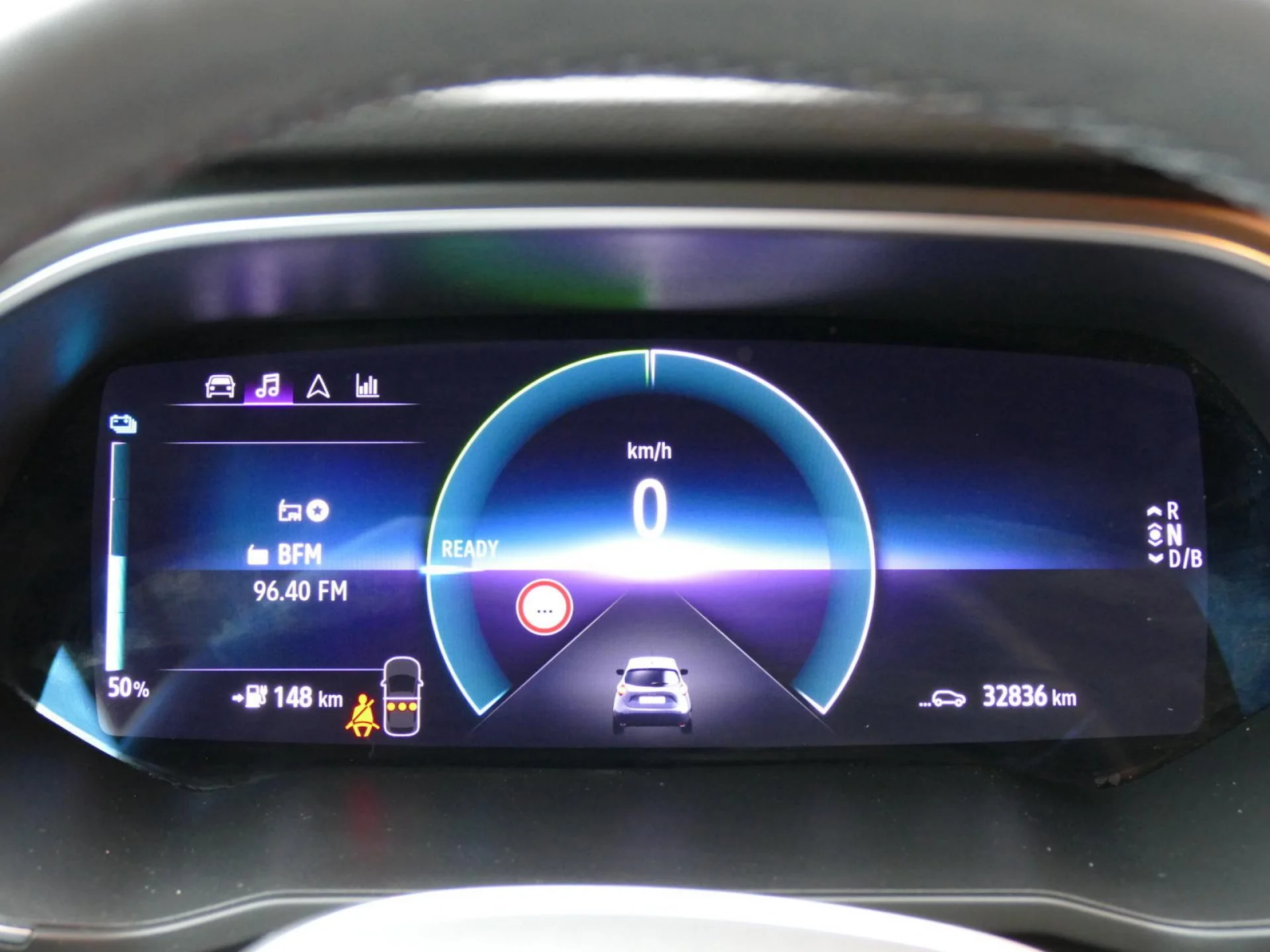 RENAULT ZOE - Miniature 16 sur 33 - Cliquer pour voir cette photo