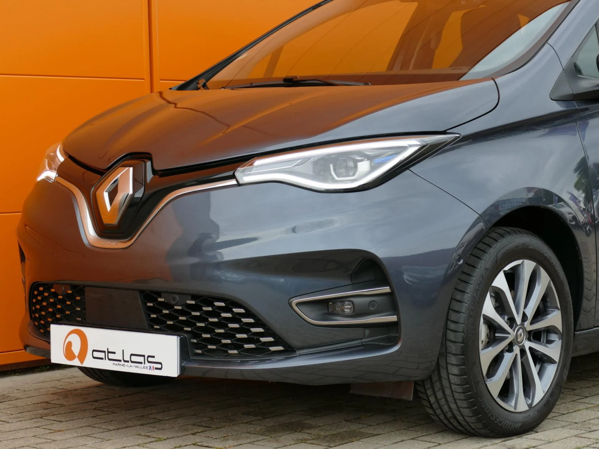 RENAULT ZOE - Miniature 29 sur 33 - Cliquer pour voir cette photo