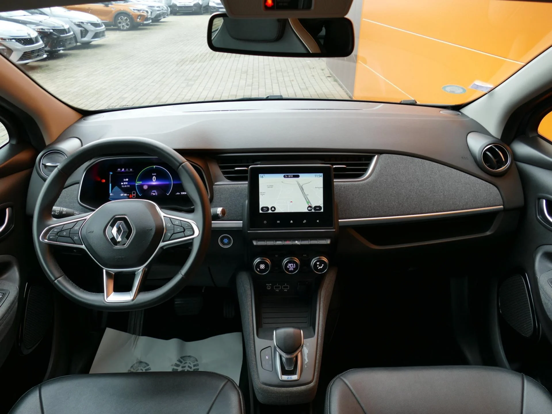 RENAULT ZOE - Miniature 5 sur 33 - Cliquer pour voir cette photo